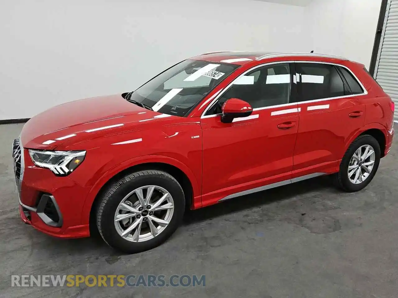 1 Photograph of a damaged car WA1DECF34R1122657 AUDI Q3 2024