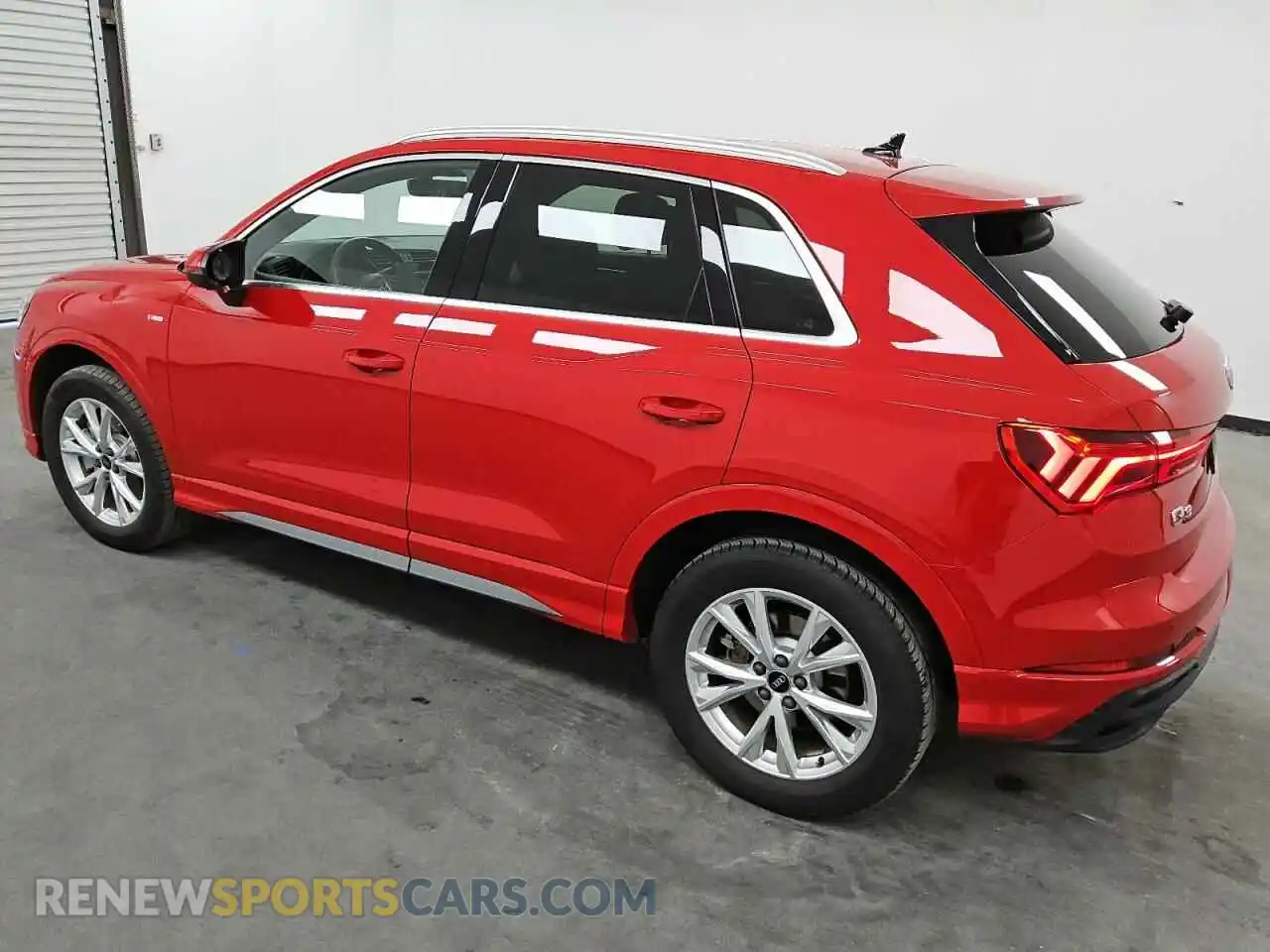 2 Photograph of a damaged car WA1DECF34R1122657 AUDI Q3 2024