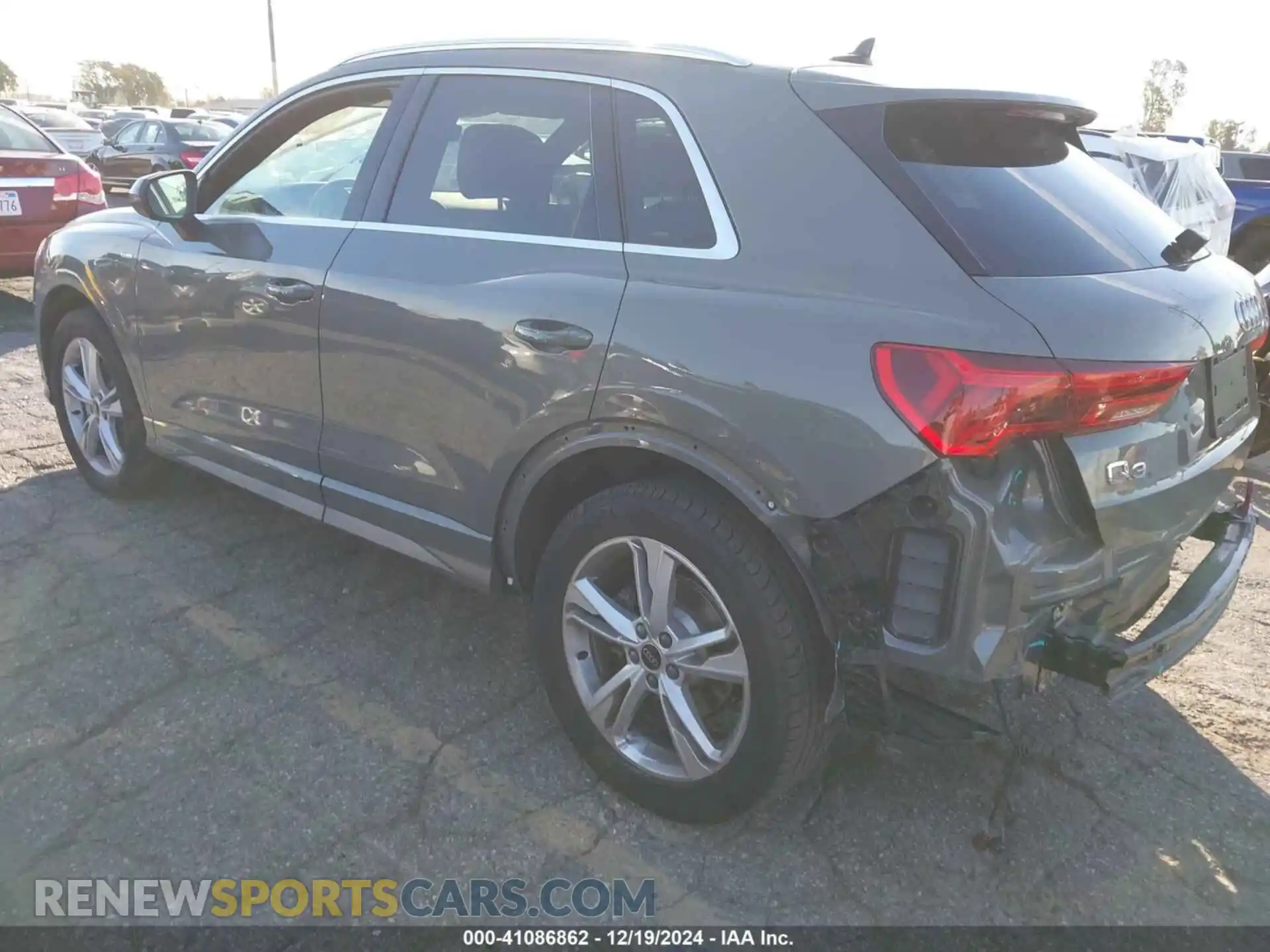 3 fotografías del automóvil dañado WA1DECF35R1027654 AUDI Q3 2024