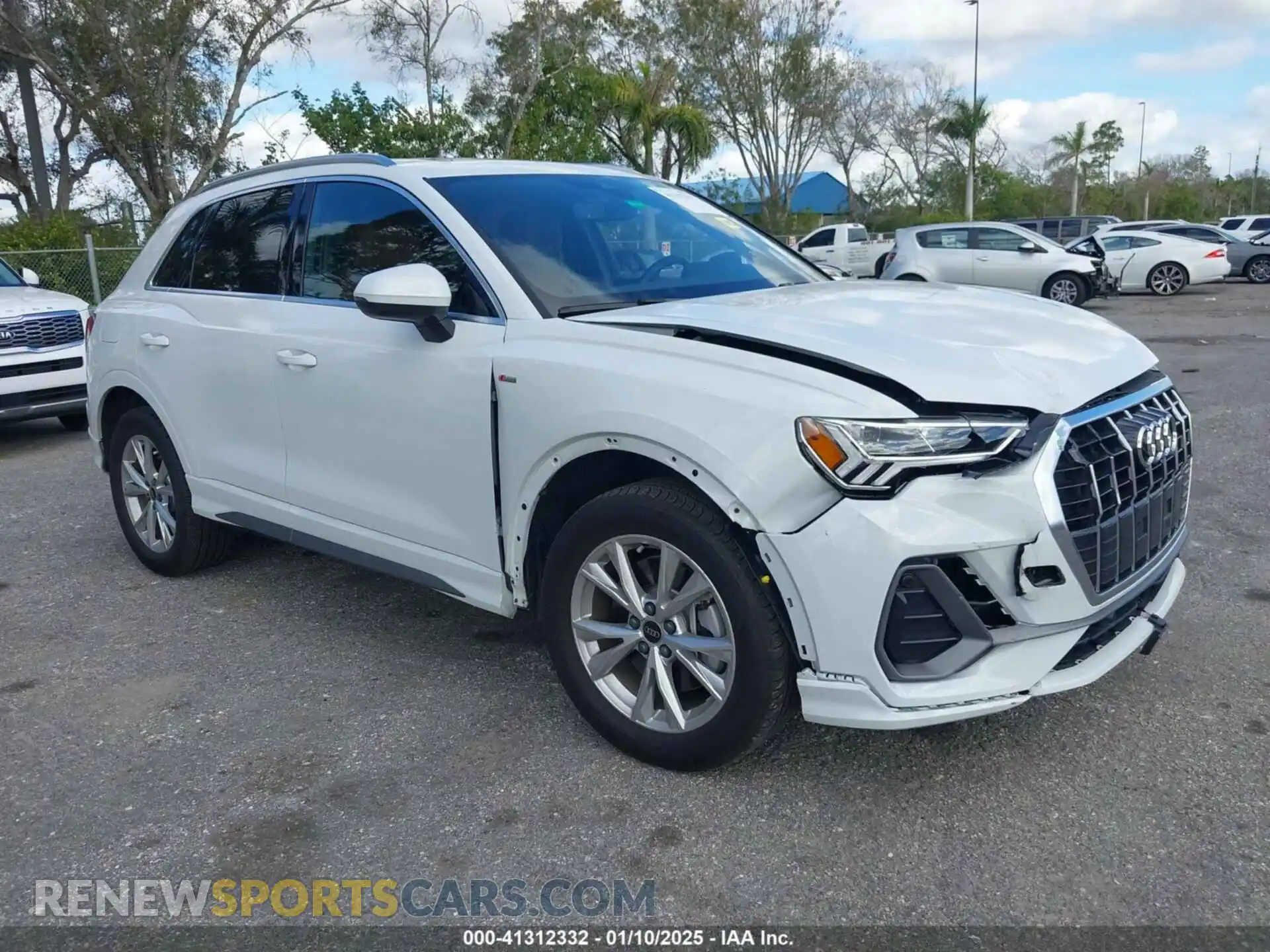 1 Photograph of a damaged car WA1DECF35R1043322 AUDI Q3 2024