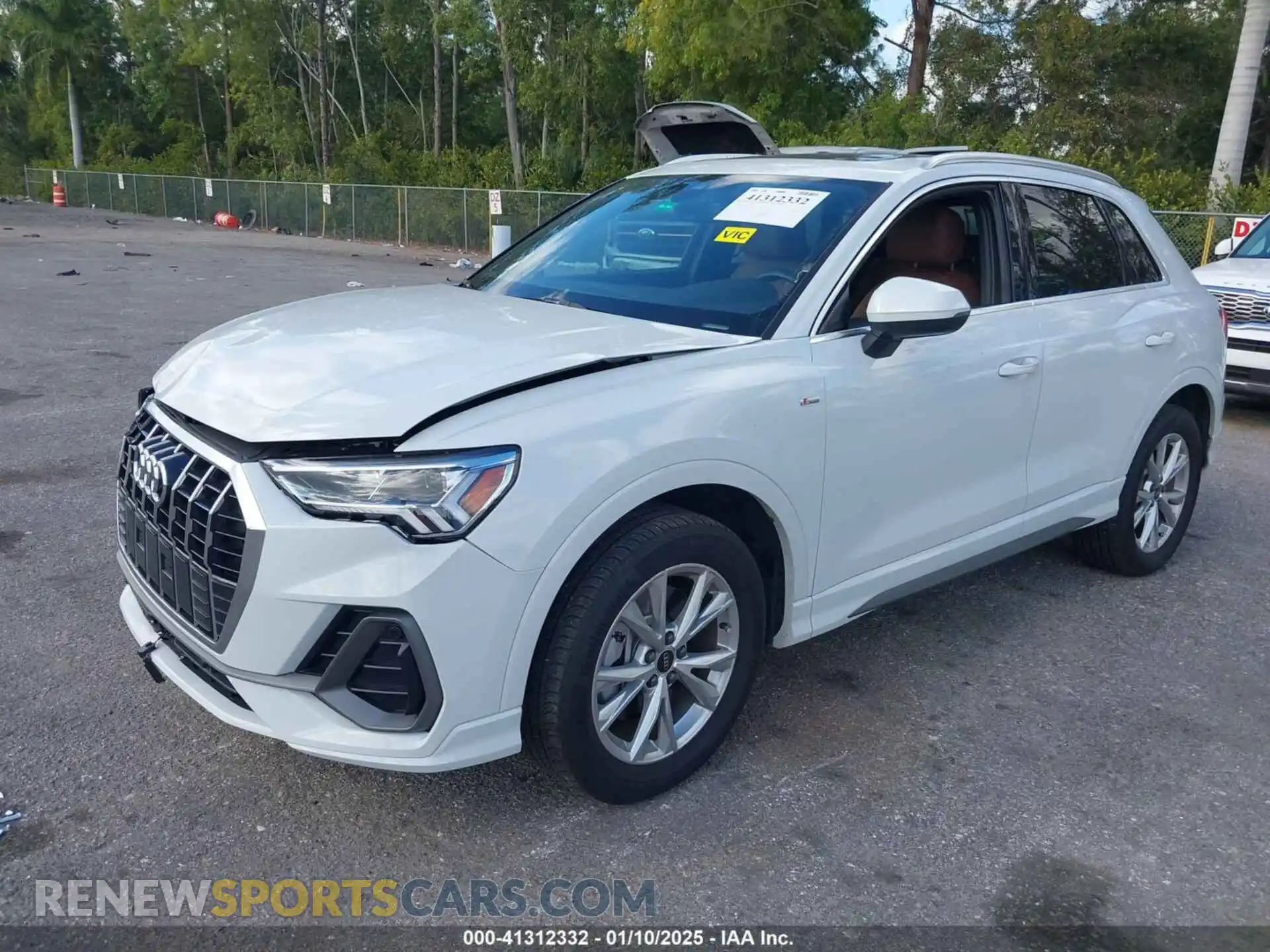 2 Photograph of a damaged car WA1DECF35R1043322 AUDI Q3 2024