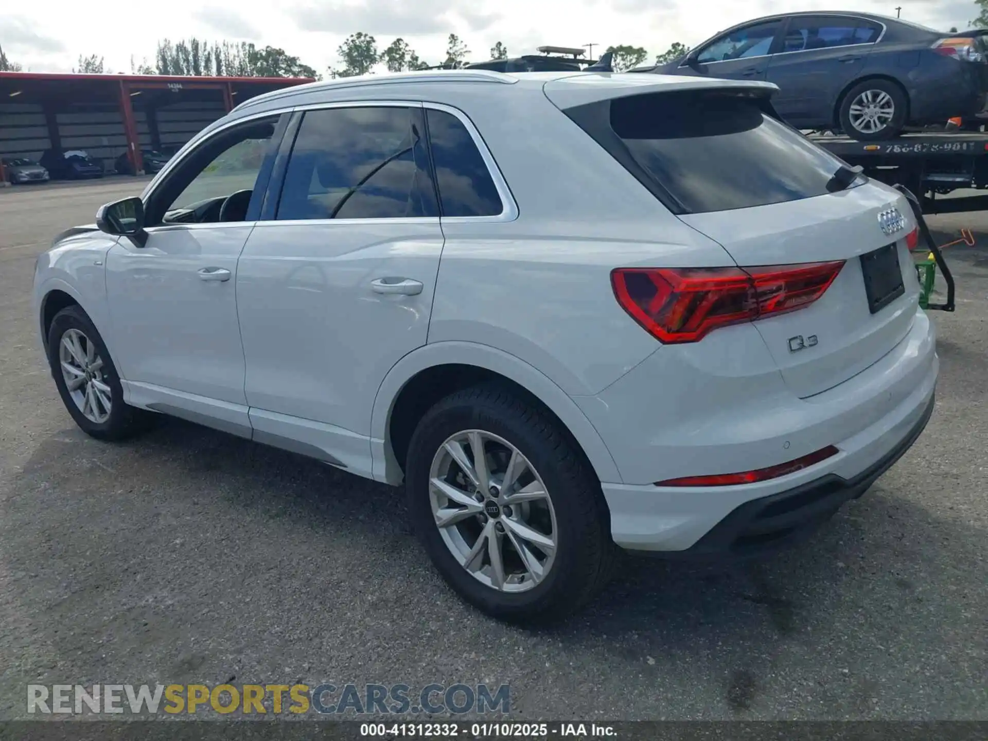 3 Photograph of a damaged car WA1DECF35R1043322 AUDI Q3 2024