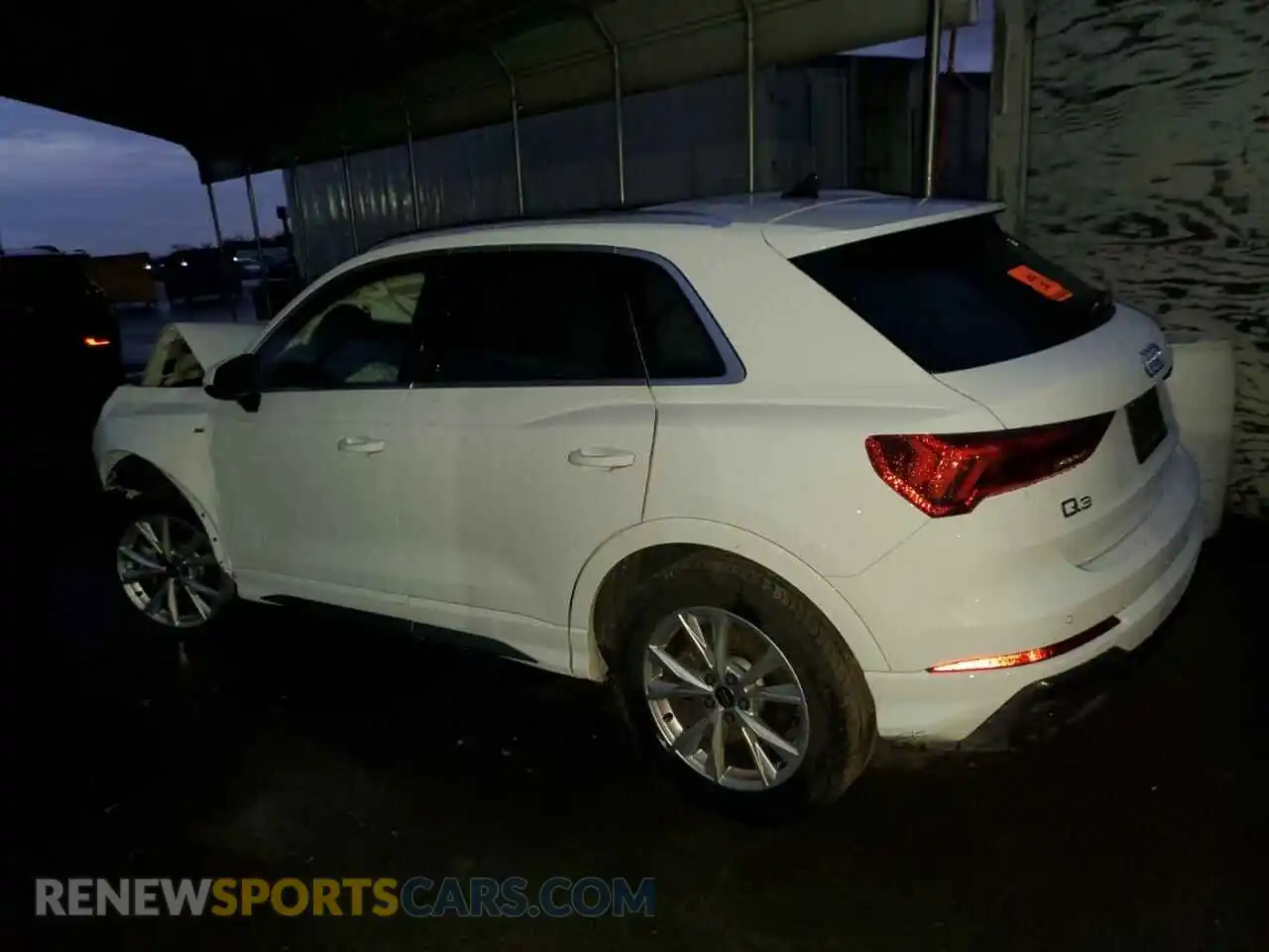 2 Фотография поврежденного автомобиля WA1DECF35R1082556 AUDI Q3 2024