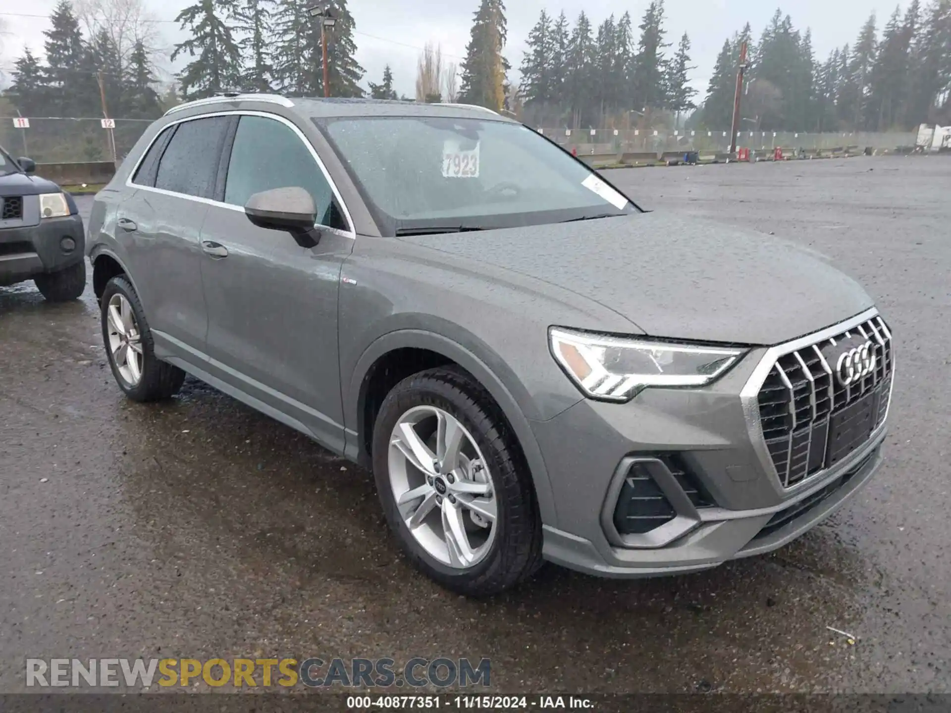 1 Photograph of a damaged car WA1DECF36R1094926 AUDI Q3 2024