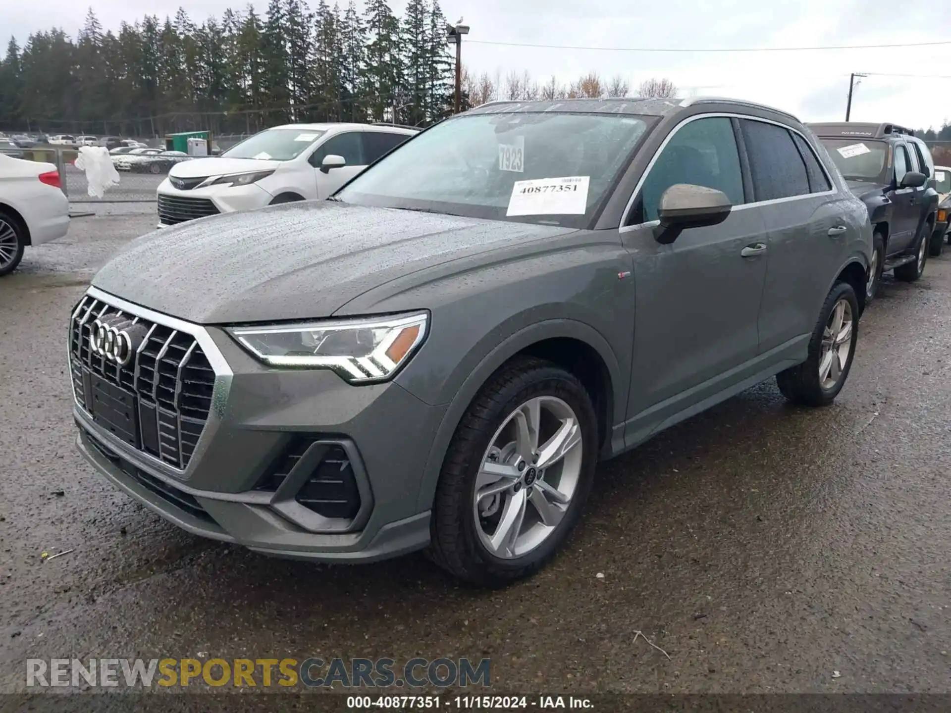 2 Photograph of a damaged car WA1DECF36R1094926 AUDI Q3 2024