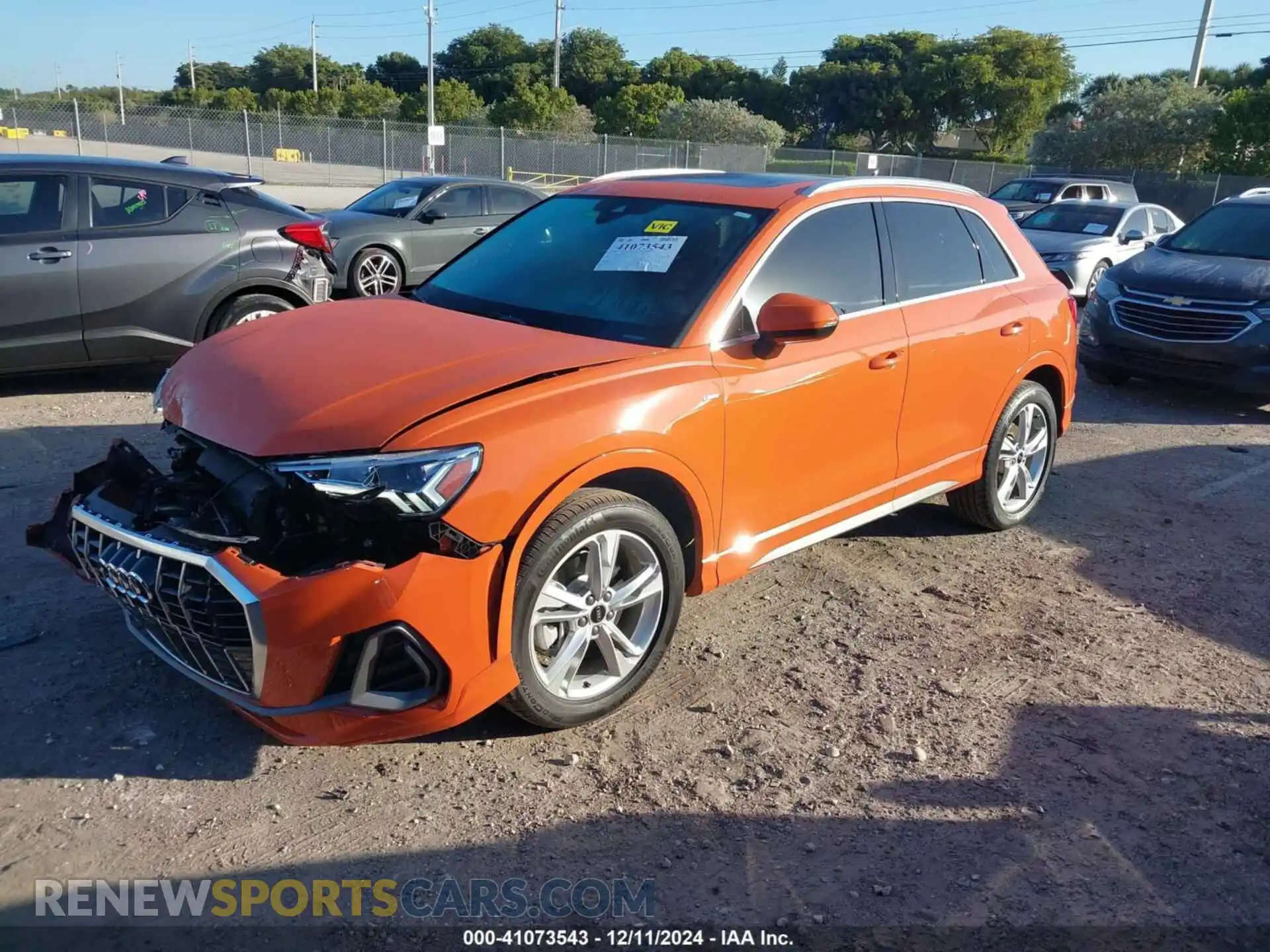 2 Фотография поврежденного автомобиля WA1DECF37R1071073 AUDI Q3 2024
