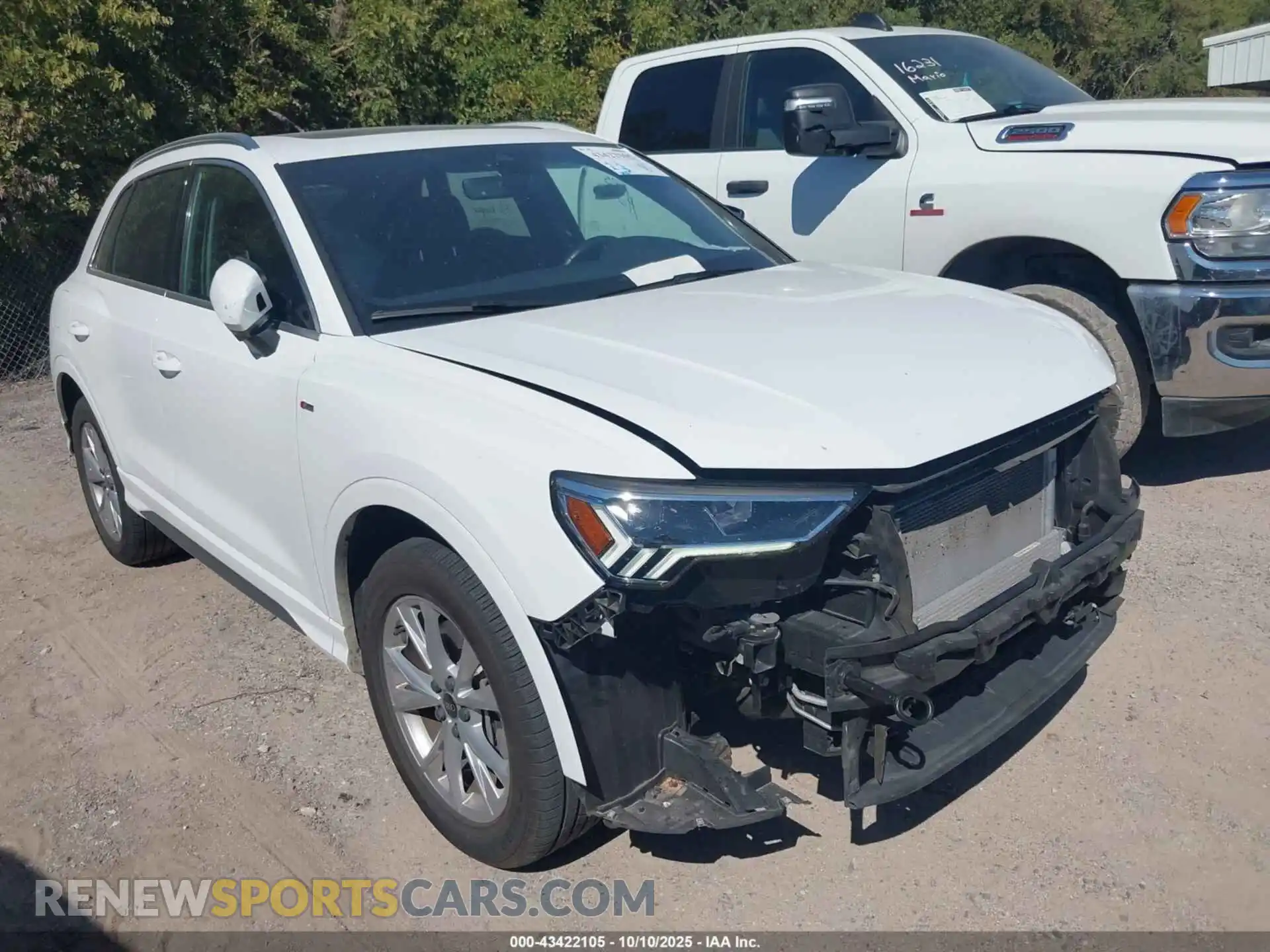 1 Photograph of a damaged car WA1DECF38R1095771 AUDI Q3 2024