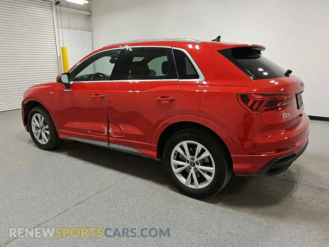 2 Photograph of a damaged car WA1DECF39R1035272 AUDI Q3 2024