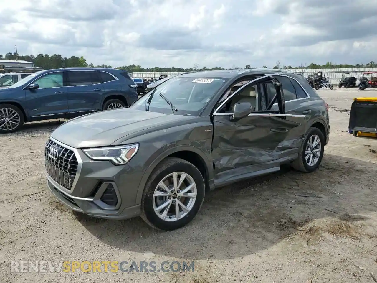 1 Photograph of a damaged car WA1DECF39R1119477 AUDI Q3 2024