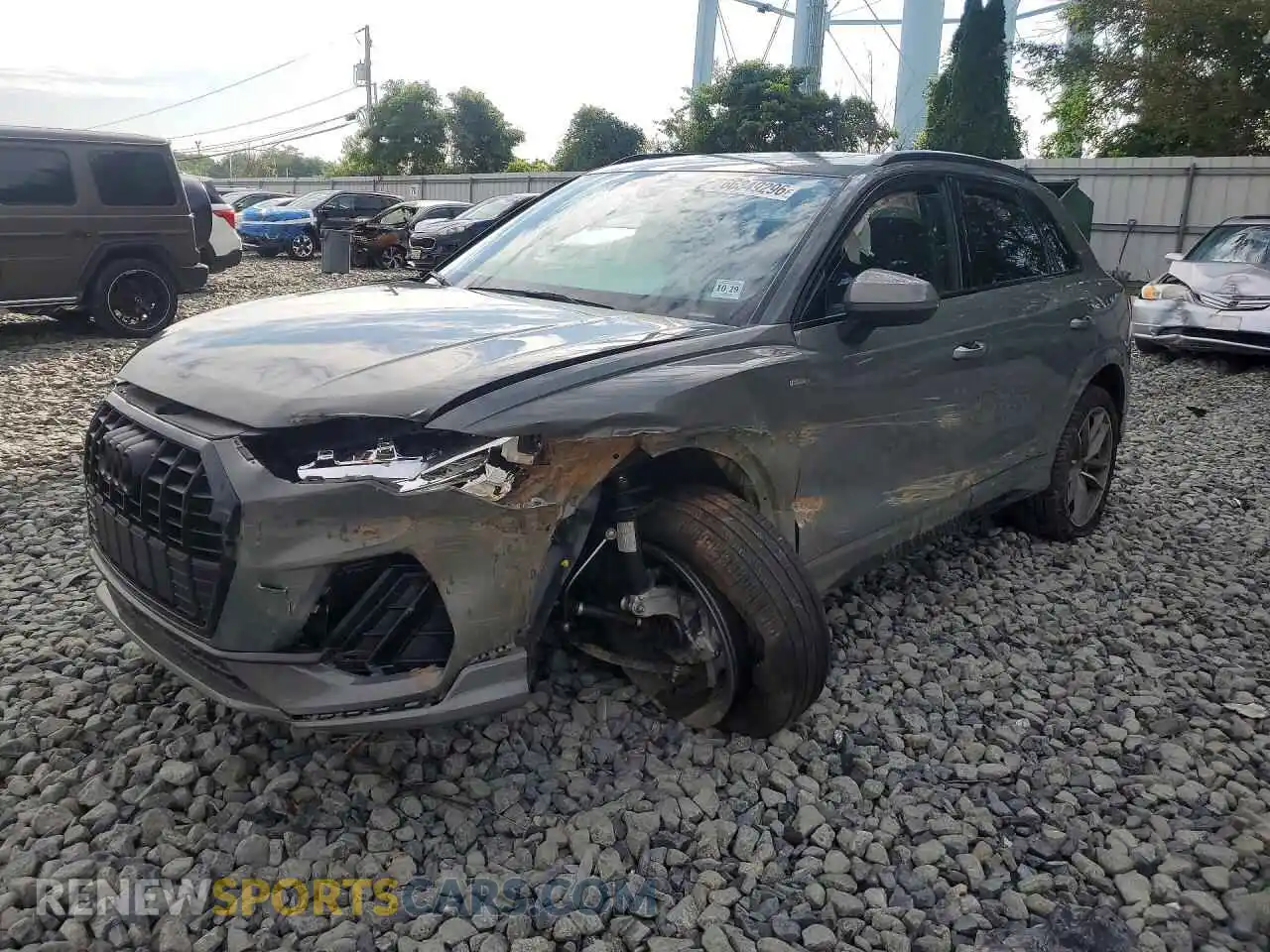 1 Photograph of a damaged car WA1DECF39R1183048 AUDI Q3 2024