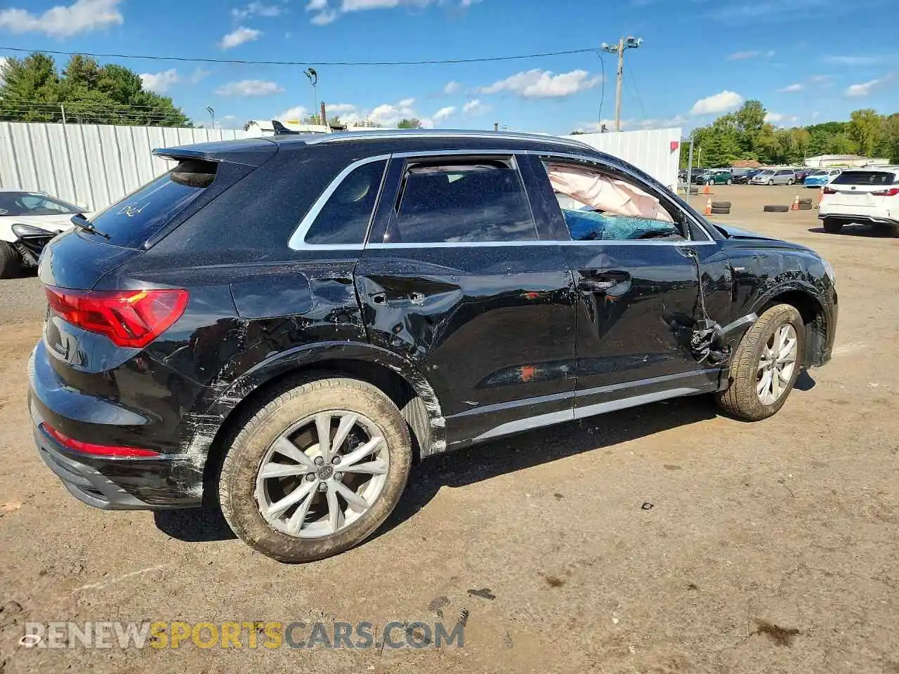 3 fotografías del automóvil dañado WA1DECF3XR1107404 AUDI Q3 2024