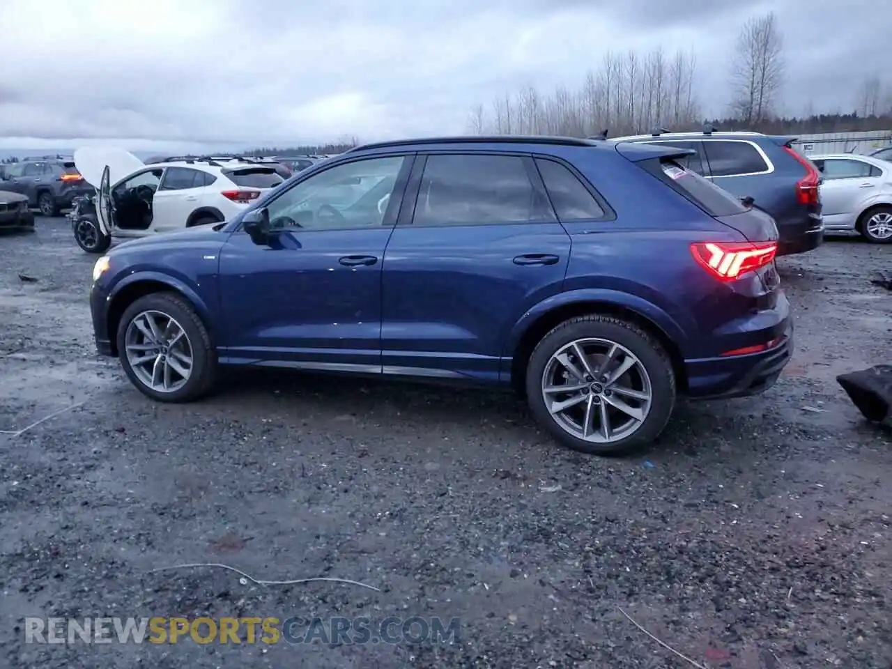 2 Photograph of a damaged car WA1EECF31R1138853 AUDI Q3 2024