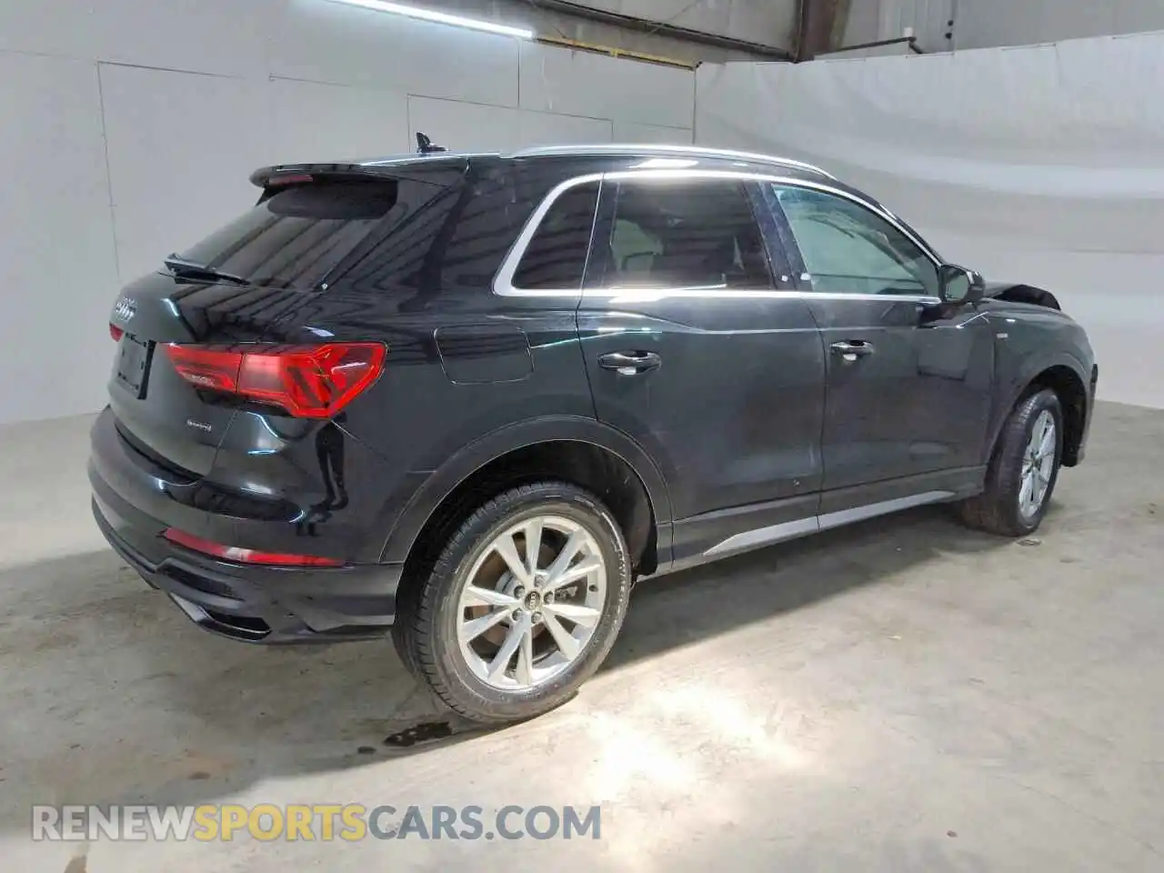 3 fotografías del automóvil dañado WA1EECF32R1207517 AUDI Q3 2024