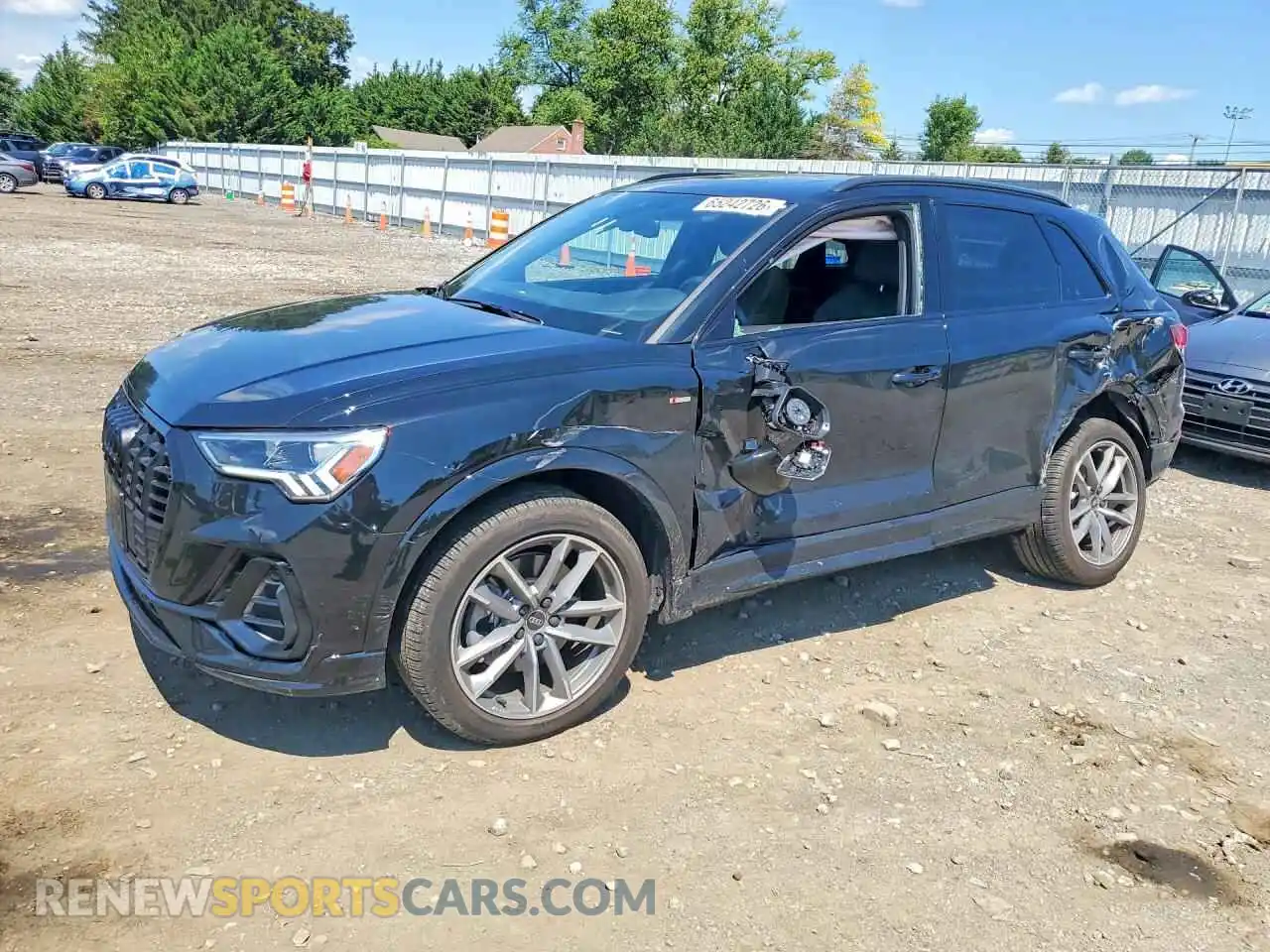 1 Photograph of a damaged car WA1EECF33R1090384 AUDI Q3 2024