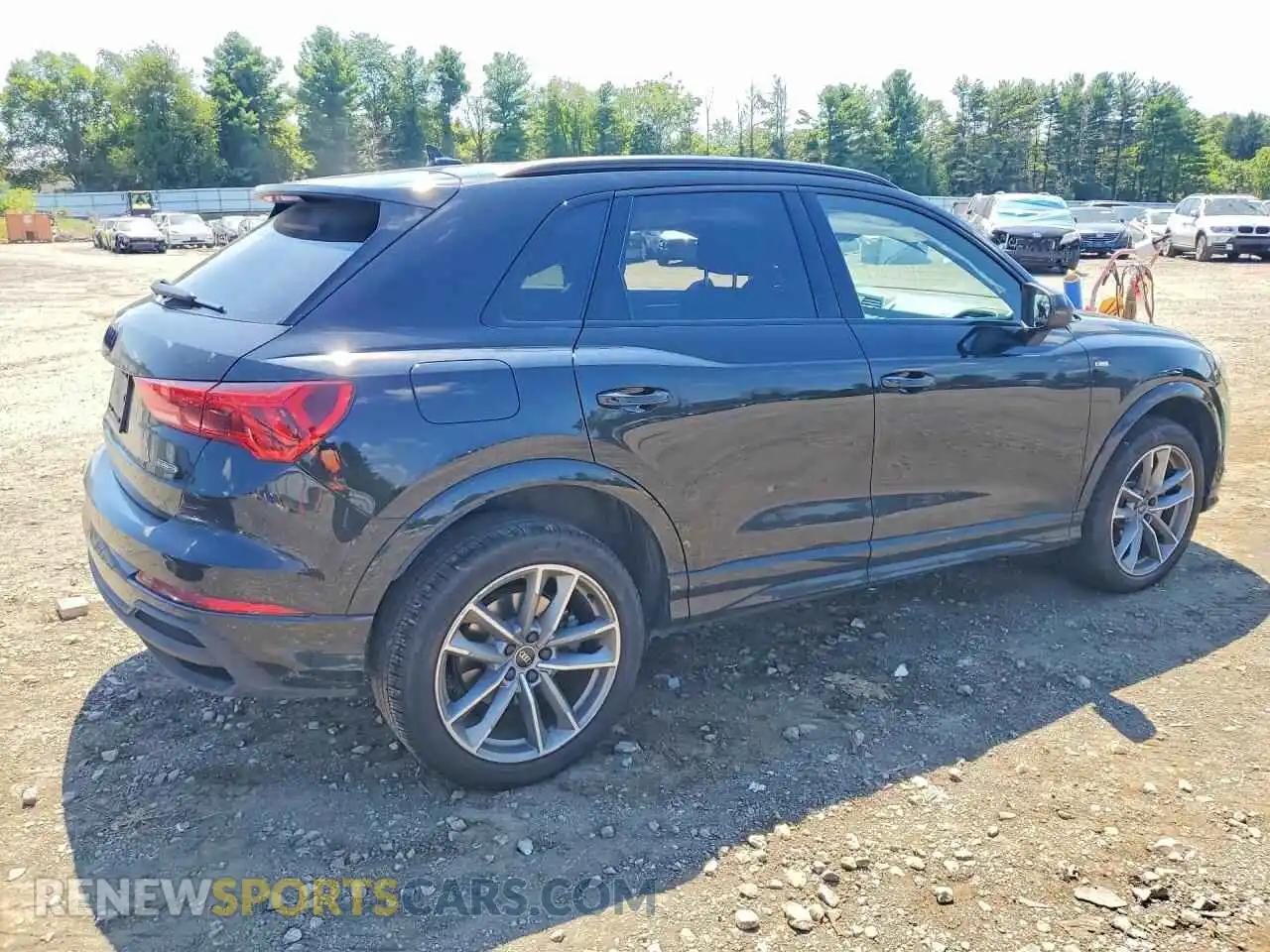 3 Photograph of a damaged car WA1EECF33R1090384 AUDI Q3 2024
