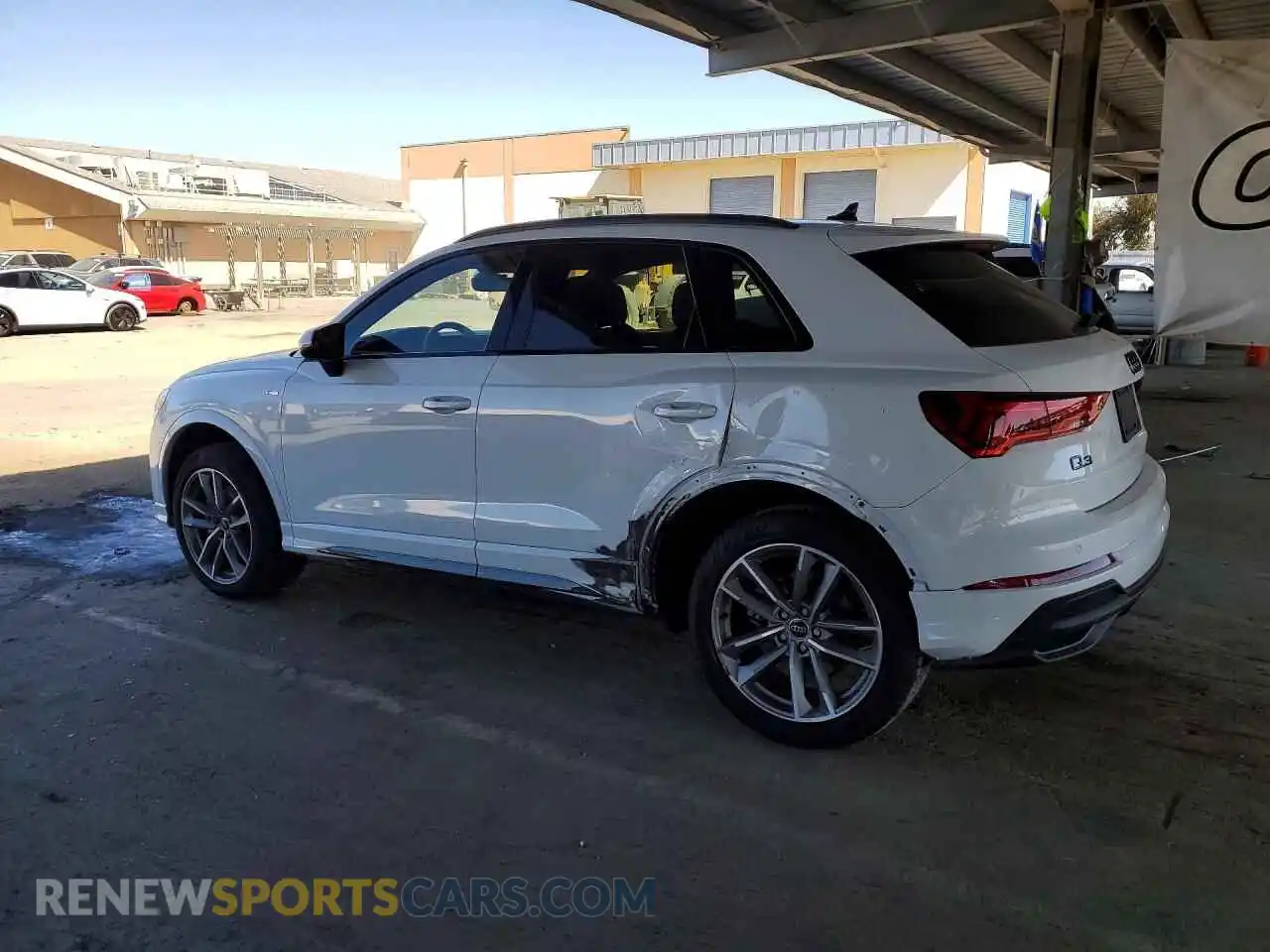 2 Photograph of a damaged car WA1EECF33R1106213 AUDI Q3 2024