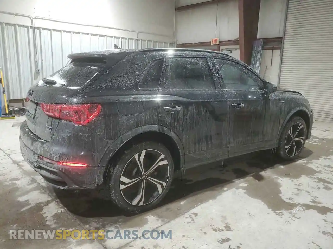 3 Photograph of a damaged car WA1EECF33R1182448 AUDI Q3 2024