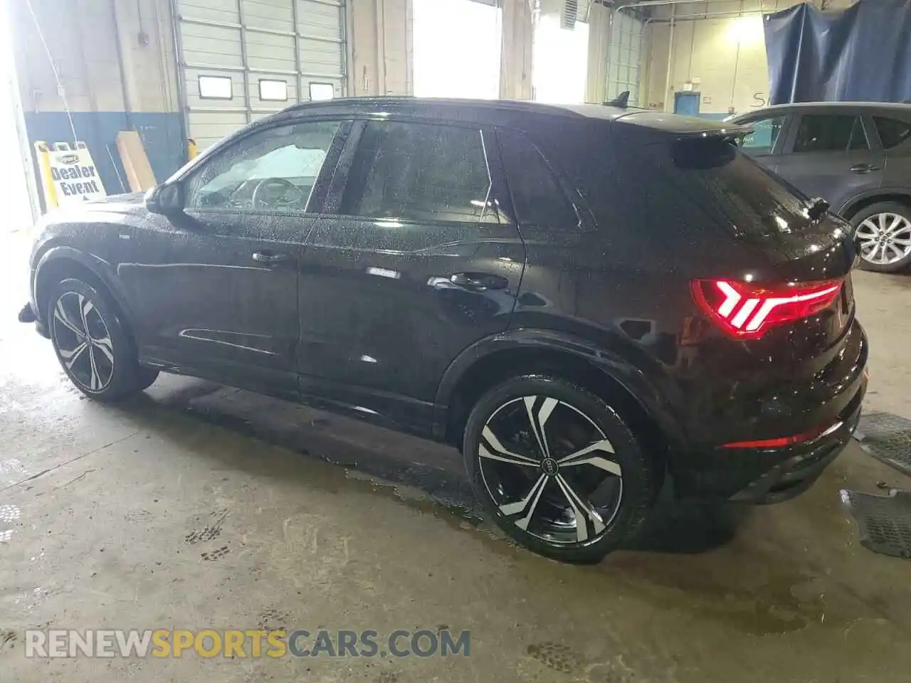 2 Photograph of a damaged car WA1EECF34R1035605 AUDI Q3 2024