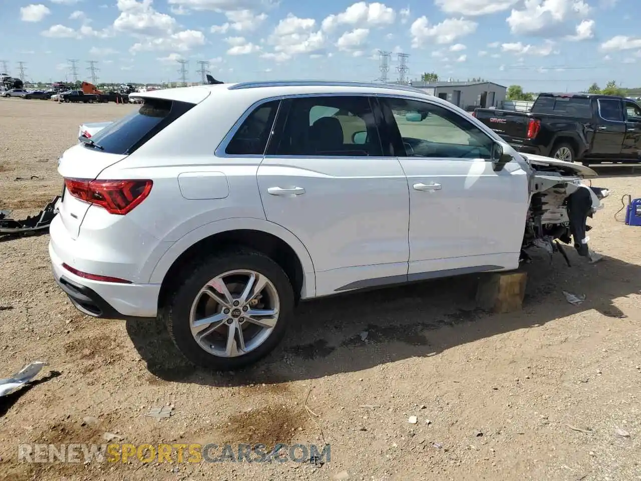 3 fotografías del automóvil dañado WA1EECF35R1027707 AUDI Q3 2024