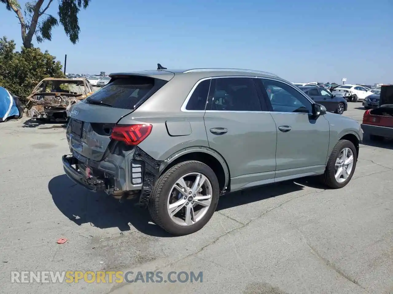 3 Photograph of a damaged car WA1EECF35R1203803 AUDI Q3 2024