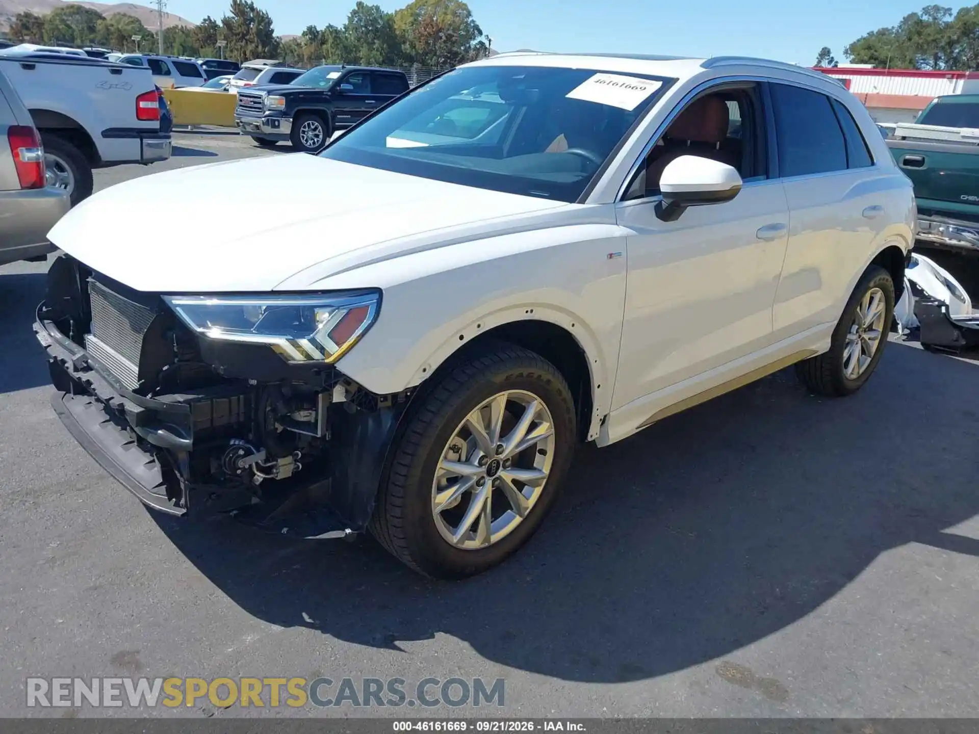2 Photograph of a damaged car WA1EECF36R1112913 AUDI Q3 2024