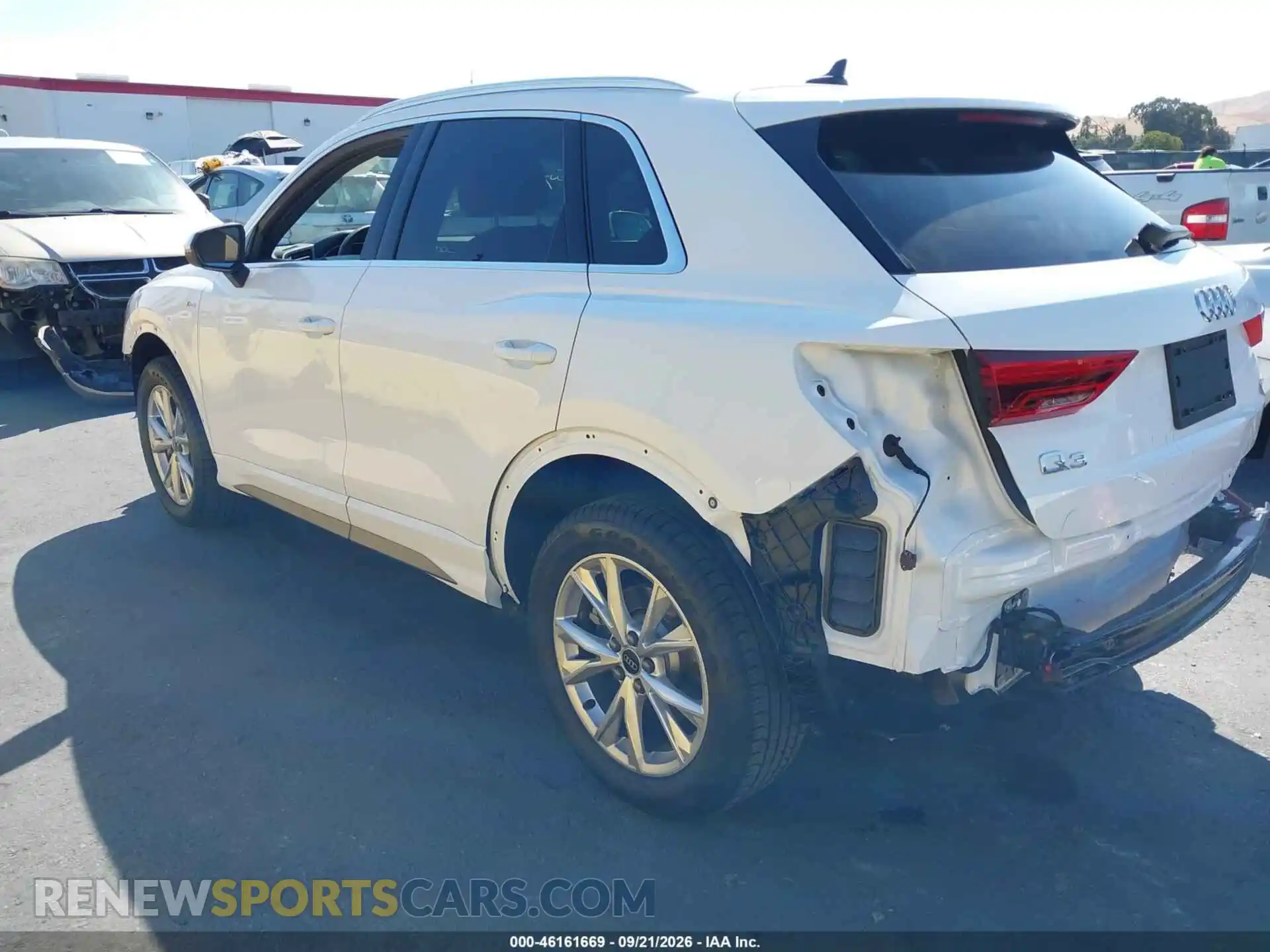 3 Photograph of a damaged car WA1EECF36R1112913 AUDI Q3 2024