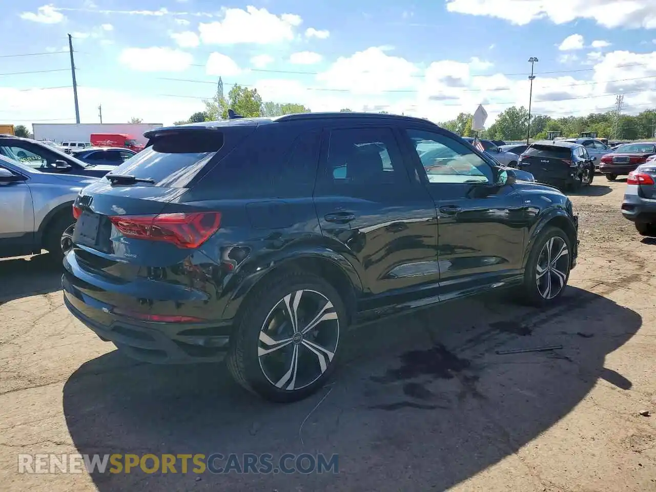 3 fotografías del automóvil dañado WA1EECF37R1045741 AUDI Q3 2024
