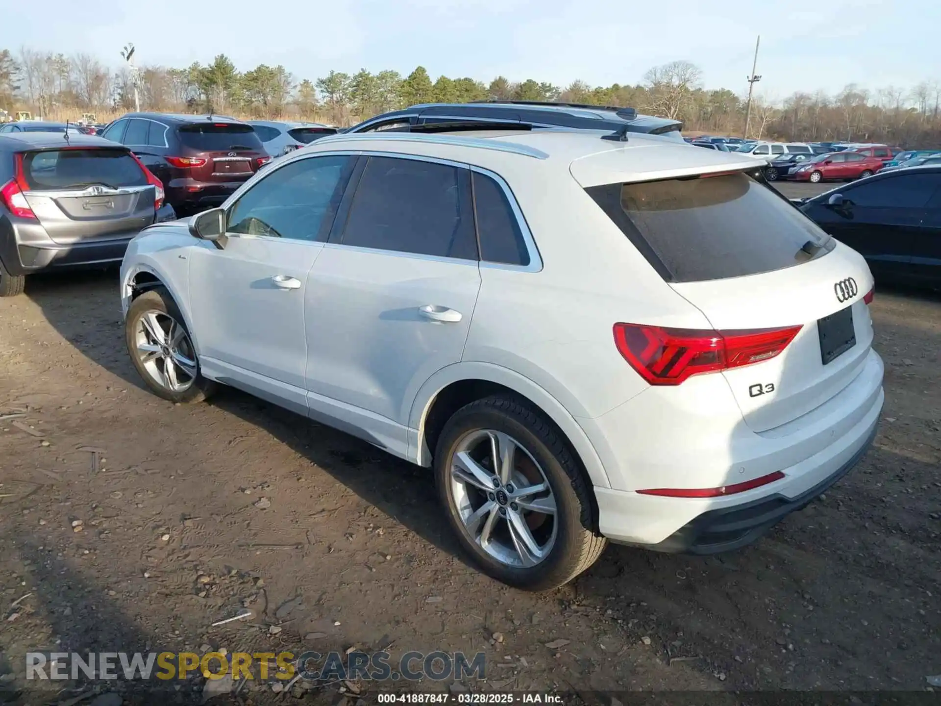 3 Photograph of a damaged car WA1EECF37R1167645 AUDI Q3 2024
