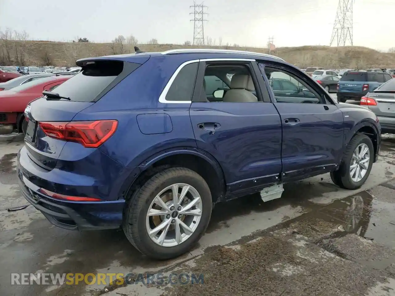 3 Photograph of a damaged car WA1EECF38R1019391 AUDI Q3 2024