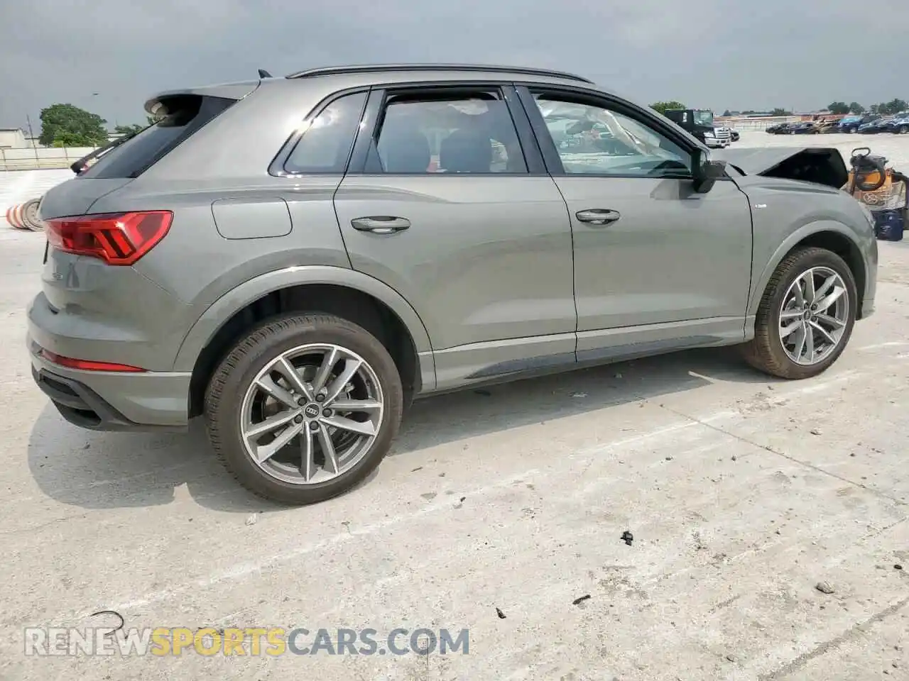 3 Photograph of a damaged car WA1EECF38R1158419 AUDI Q3 2024