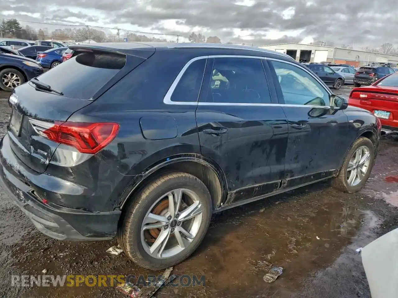 3 Photograph of a damaged car WA1EECF38R1168951 AUDI Q3 2024