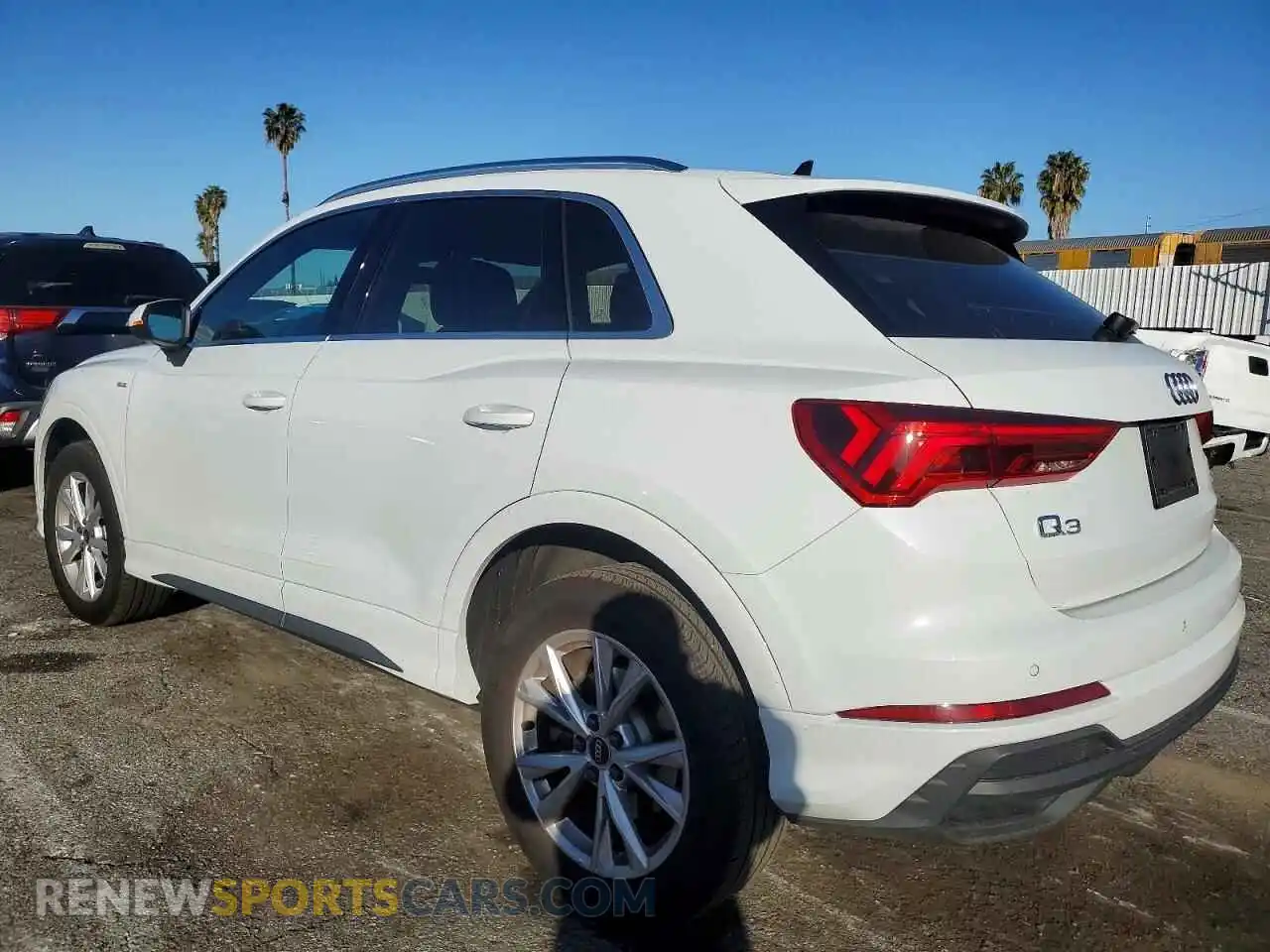 2 Photograph of a damaged car WA1EECF39R1167288 AUDI Q3 2024