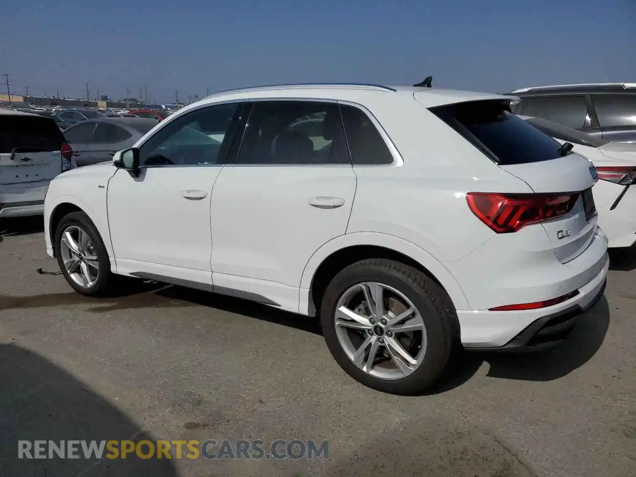 2 Photograph of a damaged car WA1EECF39R1197343 AUDI Q3 2024