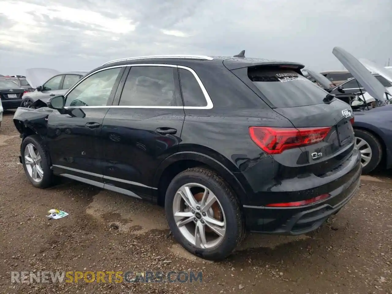2 fotografías del automóvil dañado WA1EECF3XR1101736 AUDI Q3 2024