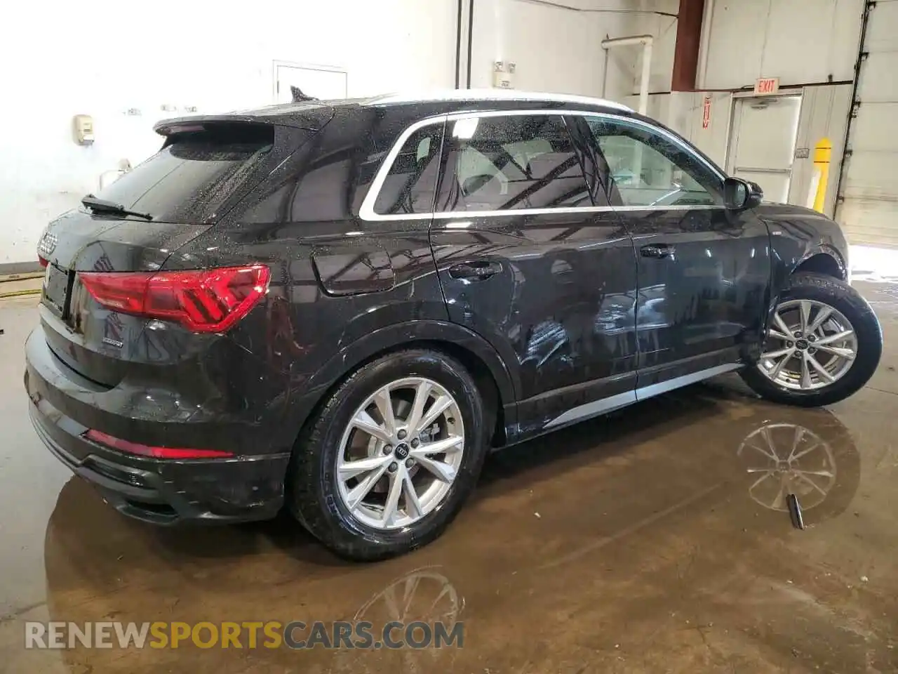 3 Photograph of a damaged car WA1DECF30S1008645 AUDI Q3 2025