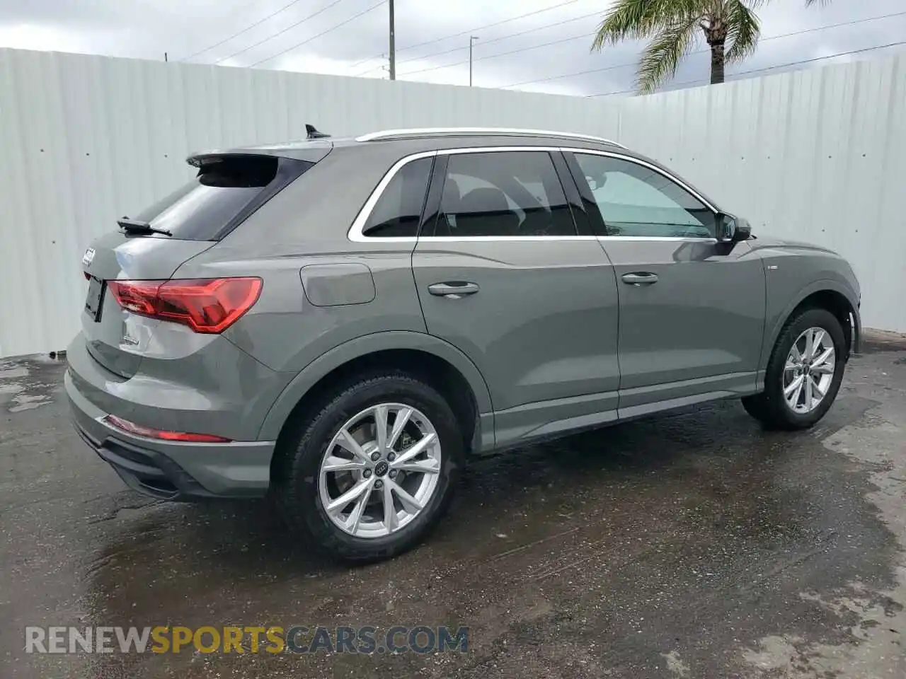 3 Photograph of a damaged car WA1DECF31S1011683 AUDI Q3 2025
