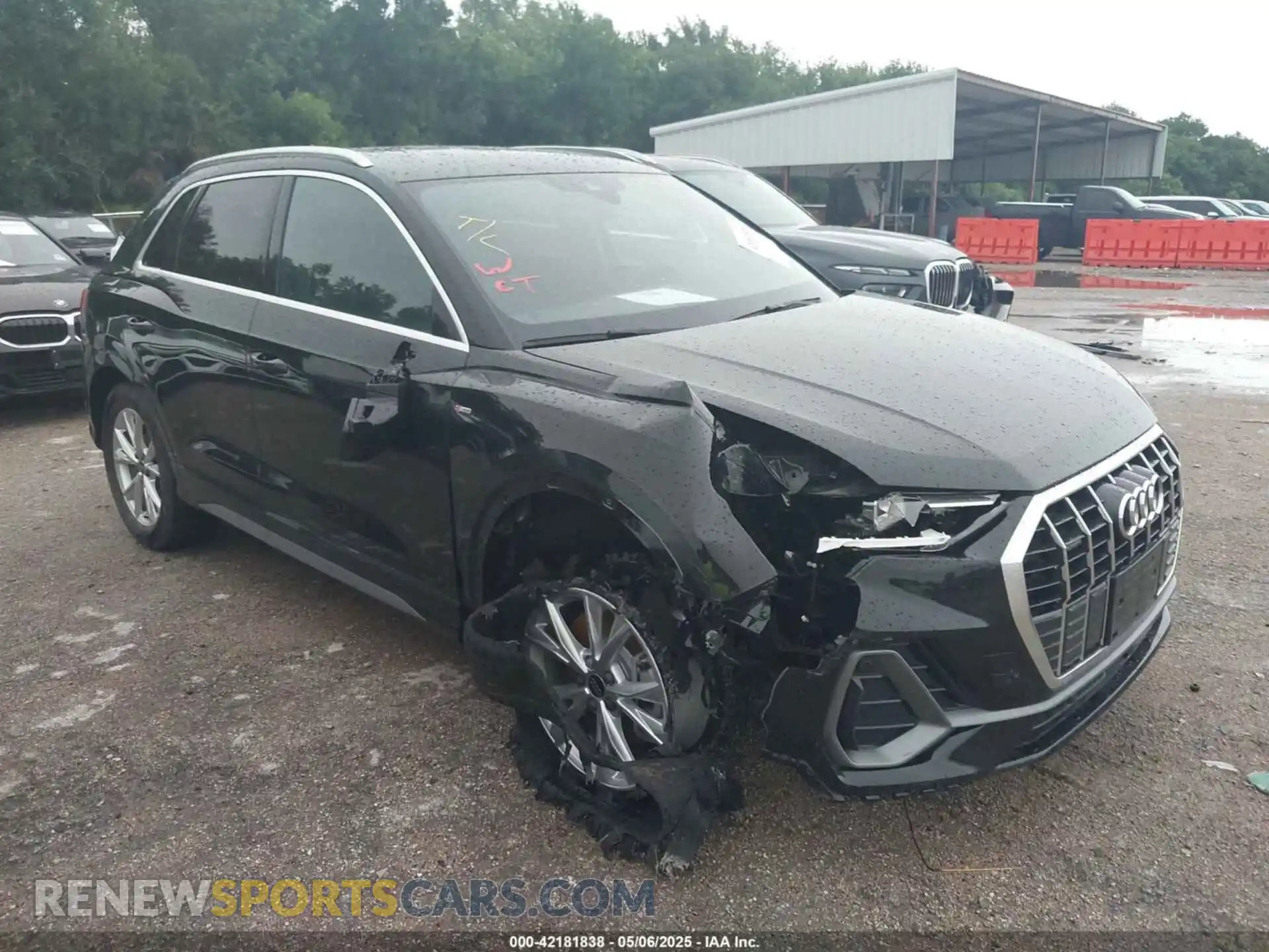 1 Photograph of a damaged car WA1DECF32S1016309 AUDI Q3 2025