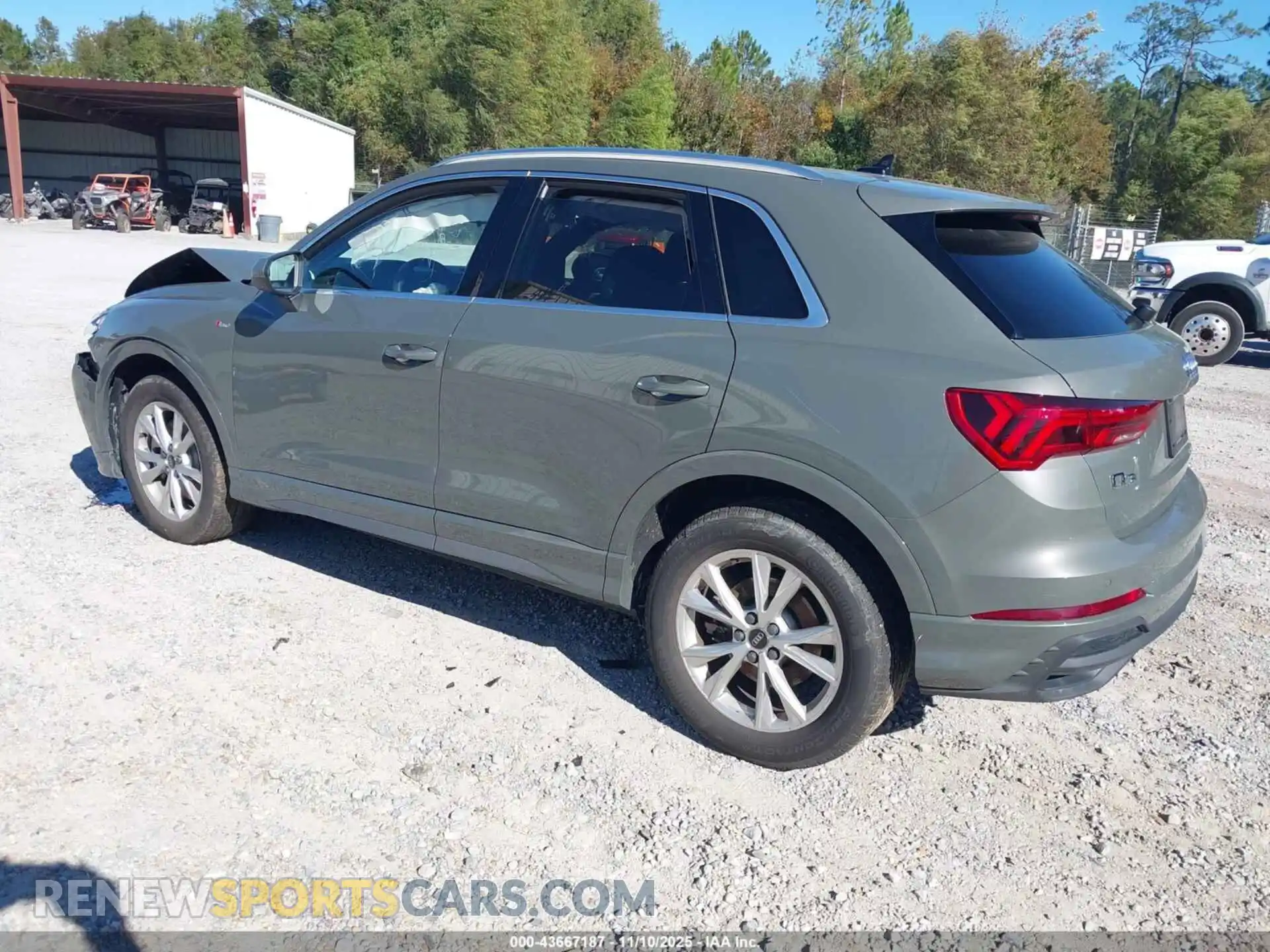 3 Photograph of a damaged car WA1DECF32S1049309 AUDI Q3 2025