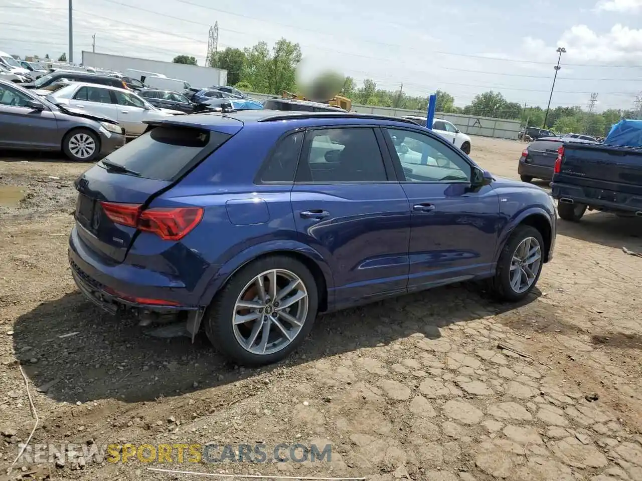 3 Photograph of a damaged car WA1DECF33S1008087 AUDI Q3 2025
