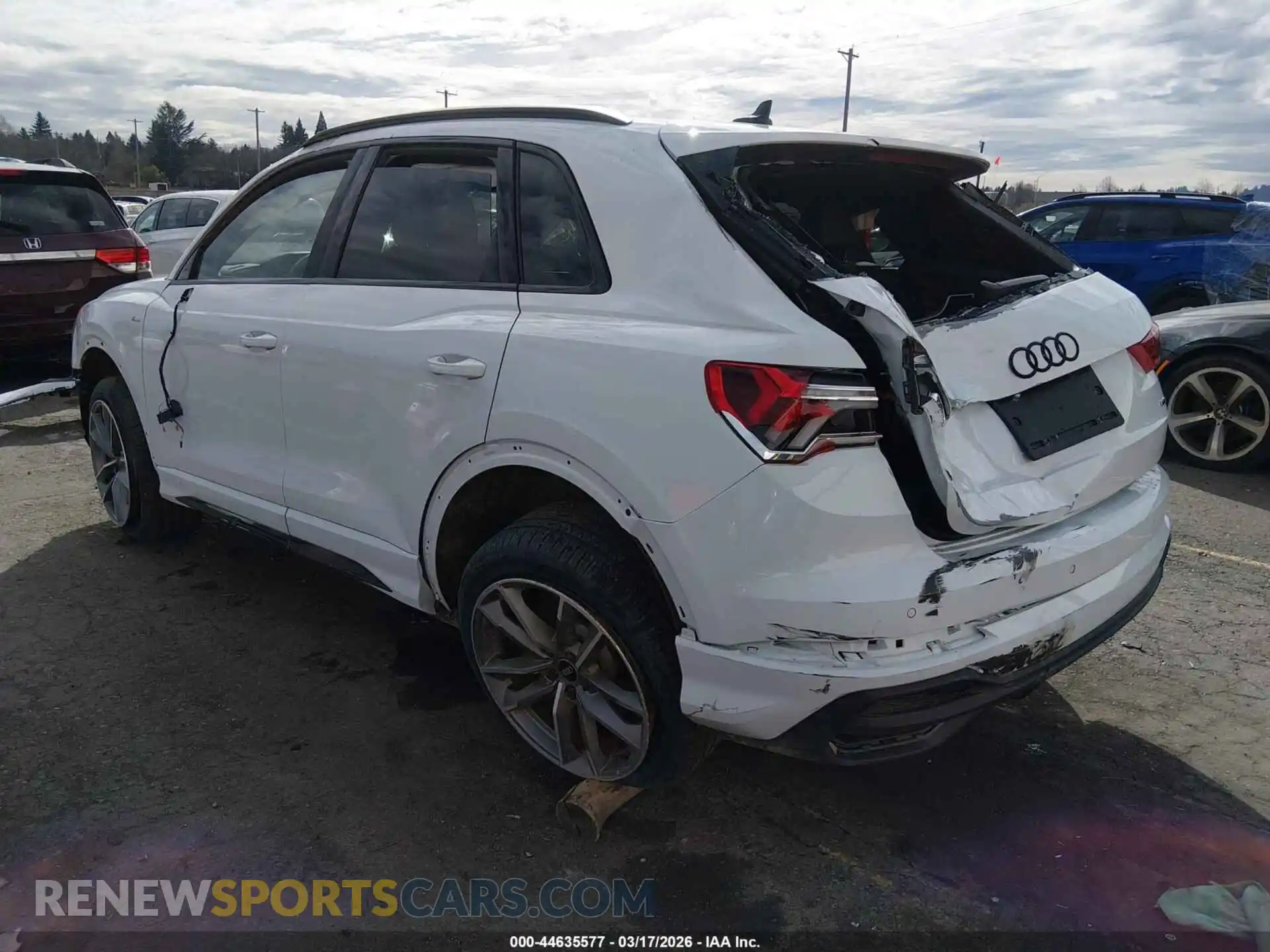 3 Photograph of a damaged car WA1DECF33S1099572 AUDI Q3 2025