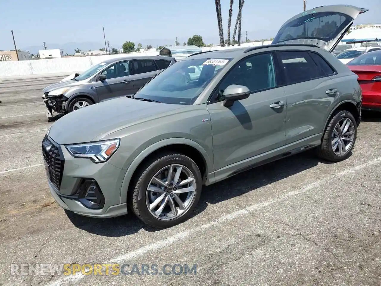 1 Photograph of a damaged car WA1DECF36S1023361 AUDI Q3 2025