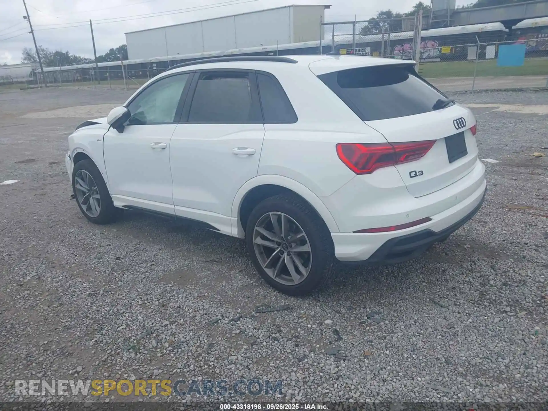 3 fotografías del automóvil dañado WA1DECF39S1018428 AUDI Q3 2025