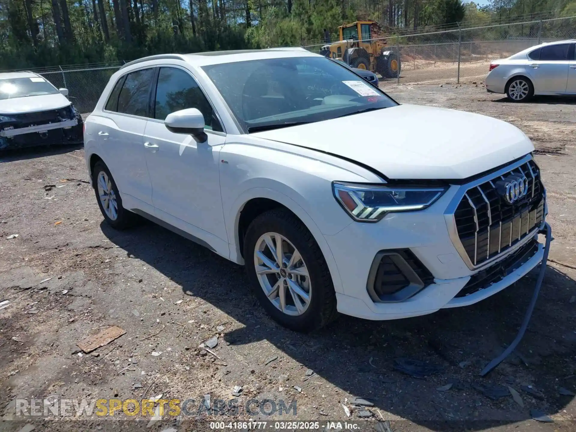 1 Photograph of a damaged car WA1DECF39S1021555 AUDI Q3 2025