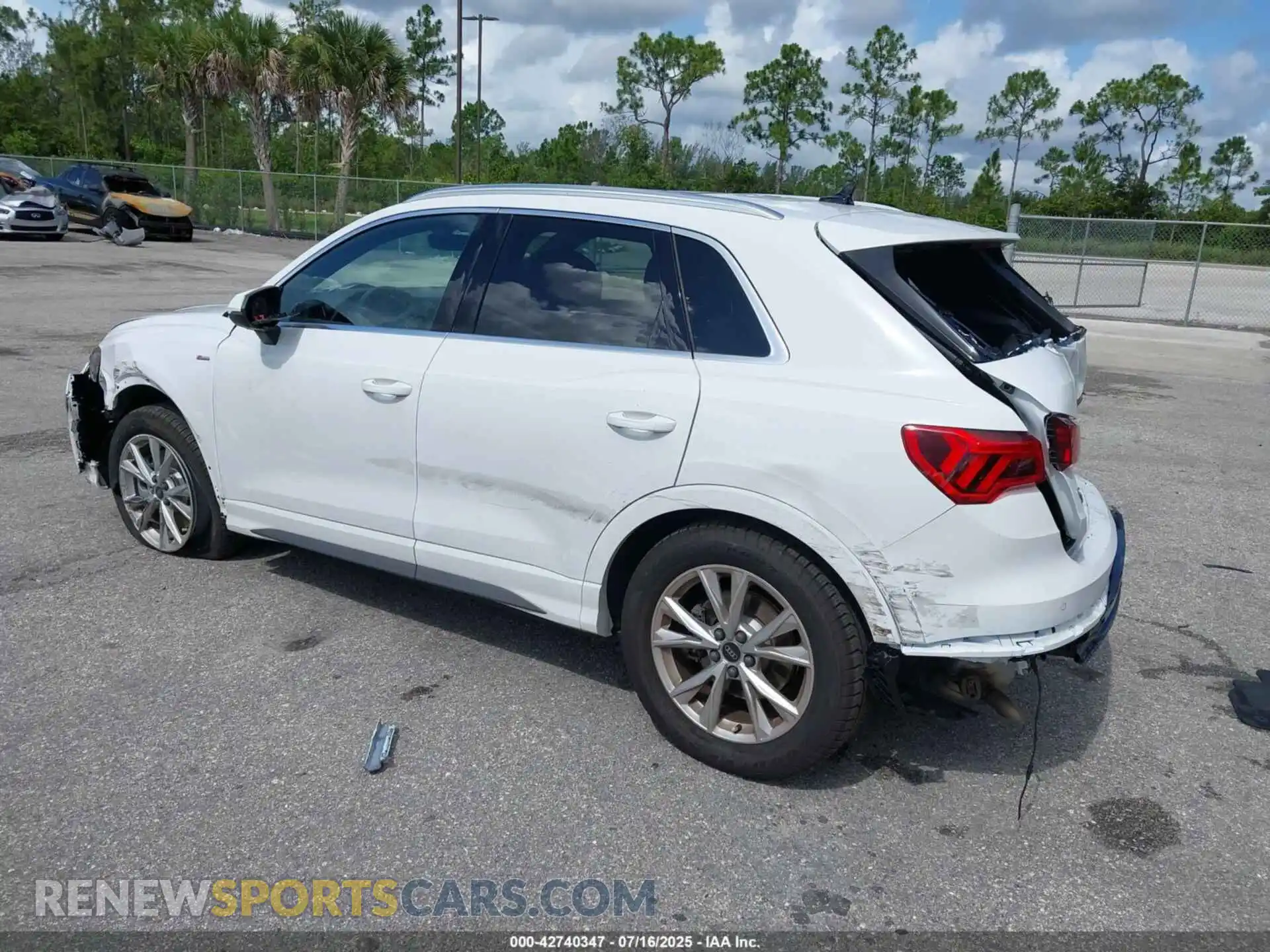 3 Photograph of a damaged car WA1DECF39S1035987 AUDI Q3 2025
