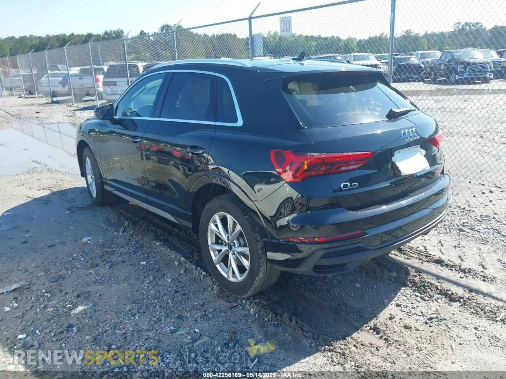 3 fotografías del automóvil dañado WA1DECF3XS1004697 AUDI Q3 2025