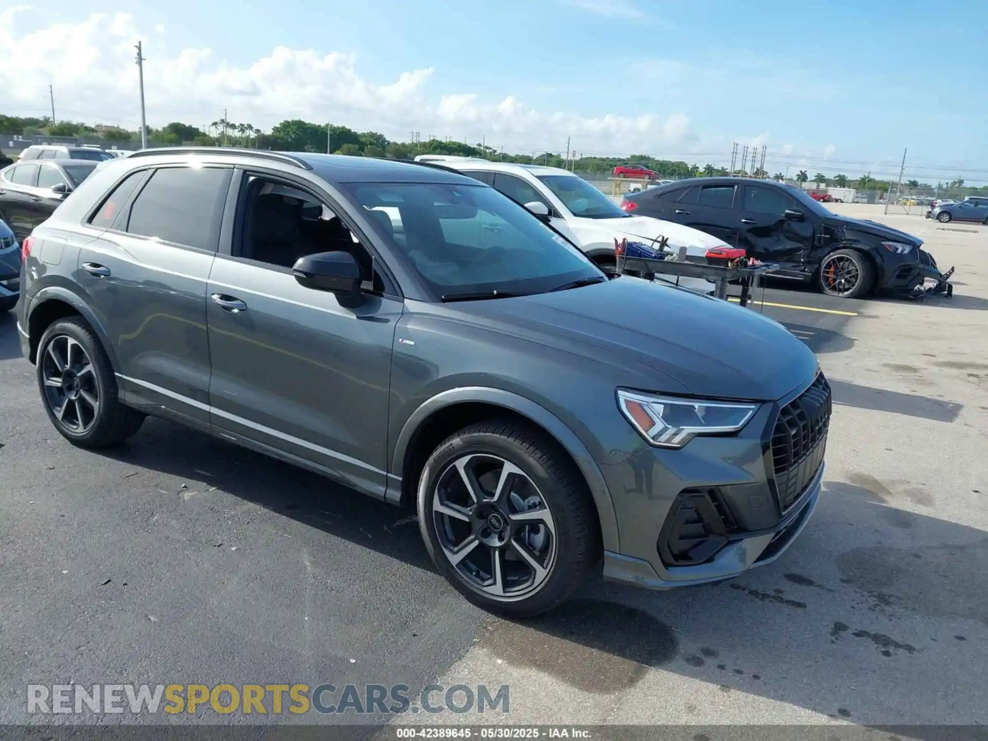 1 Photograph of a damaged car WA1EECF35S1046845 AUDI Q3 2025