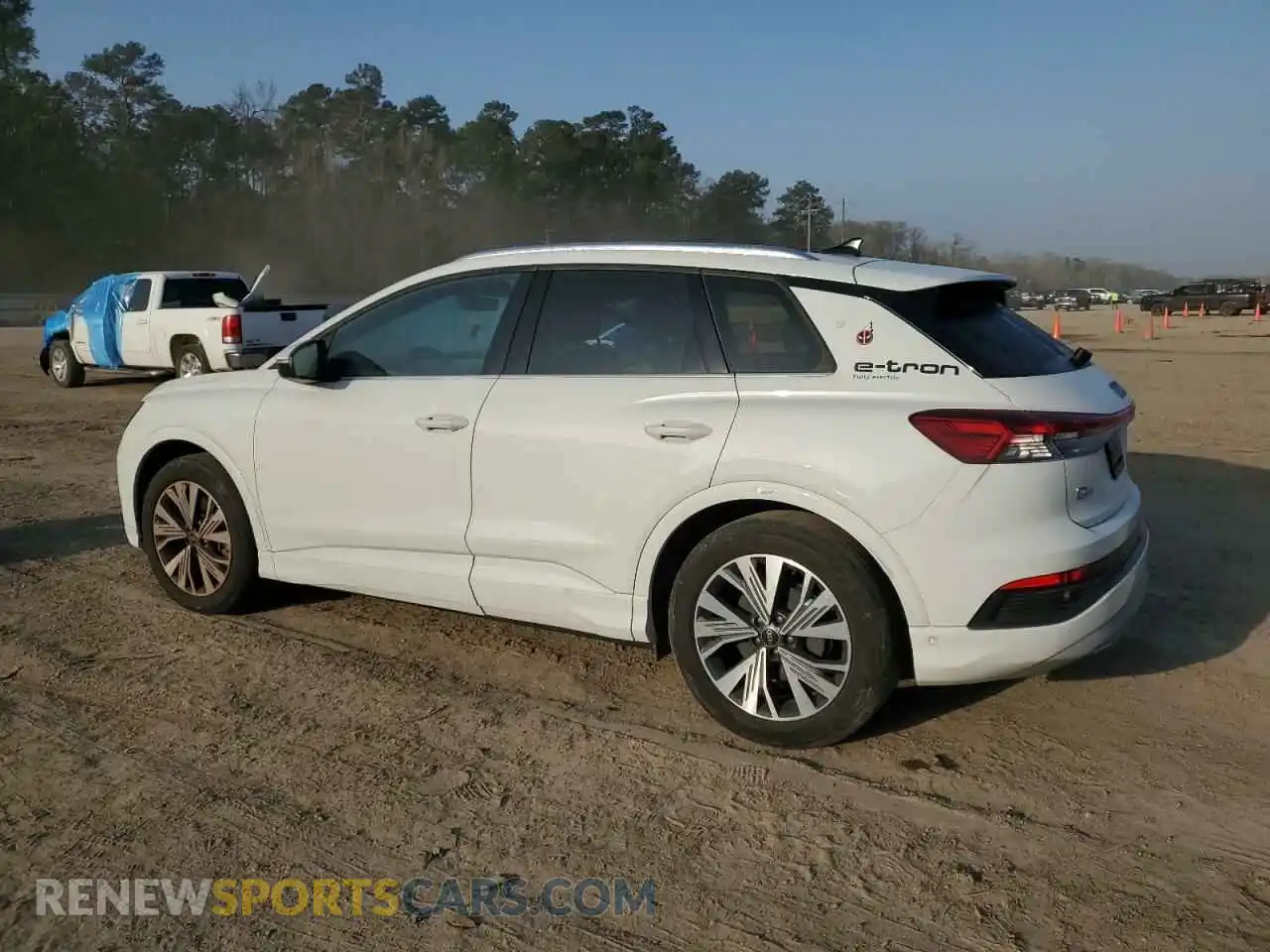 2 fotografías del automóvil dañado WA1BCBFZ7PP063996 AUDI Q4 E-TRON 2023