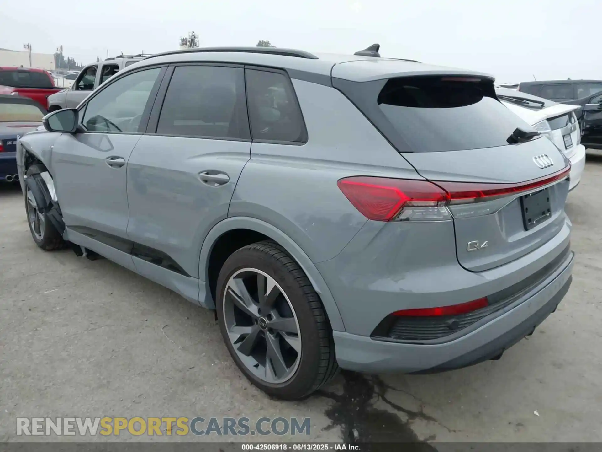 3 Фотография поврежденного автомобиля WA1KUBFZ8RP060847 AUDI Q4 E-TRON 2024