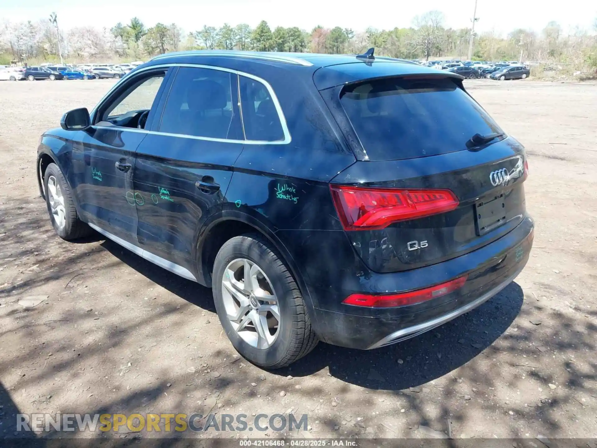 3 Photograph of a damaged car WA1ANAFY0K2103123 AUDI Q5 2019
