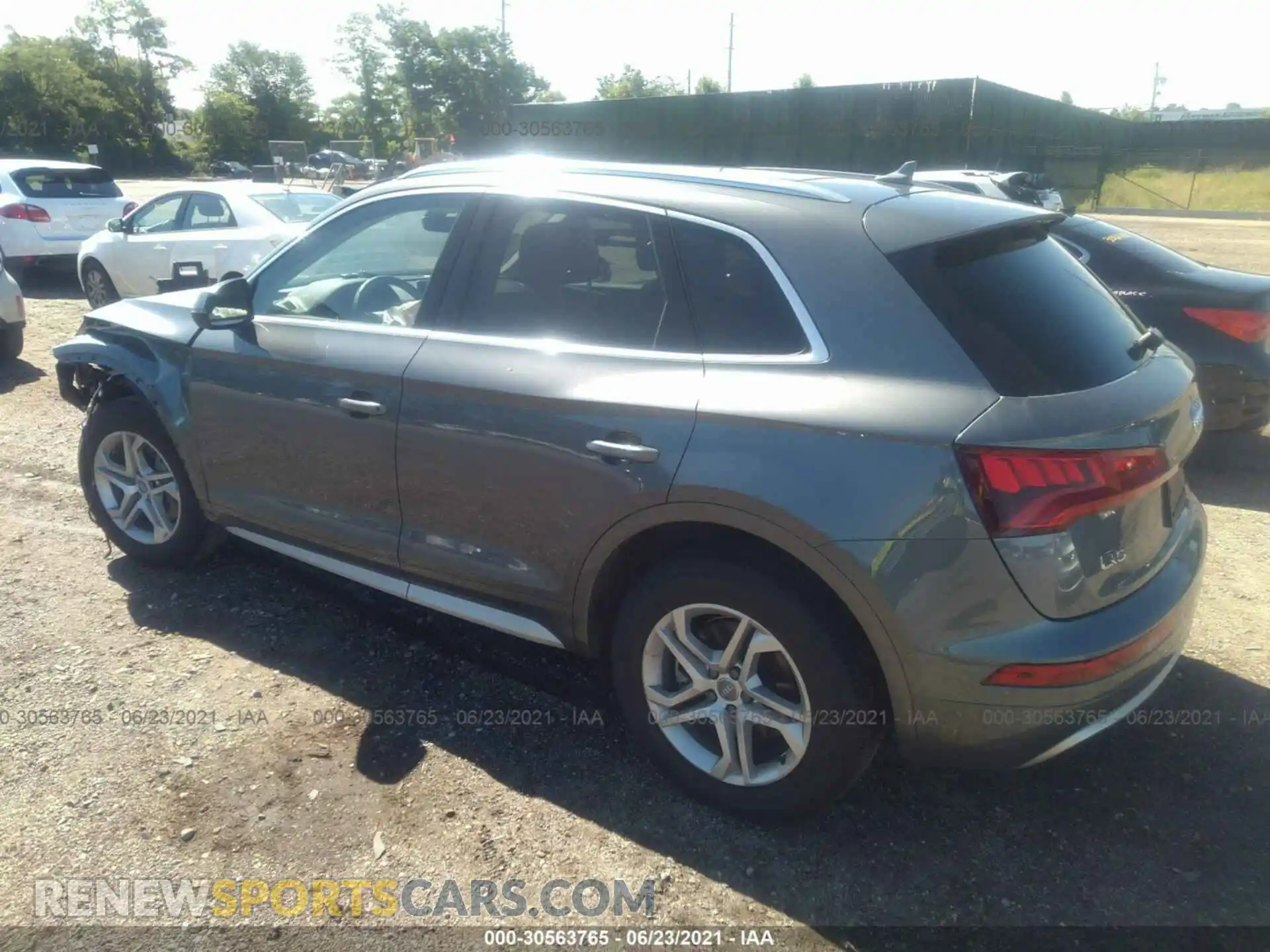 3 Photograph of a damaged car WA1ANAFY2K2072506 AUDI Q5 2019